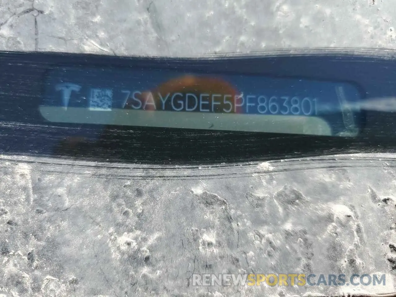 12 Photograph of a damaged car 7SAYGDEF5PF863801 TESLA MODEL Y 2023