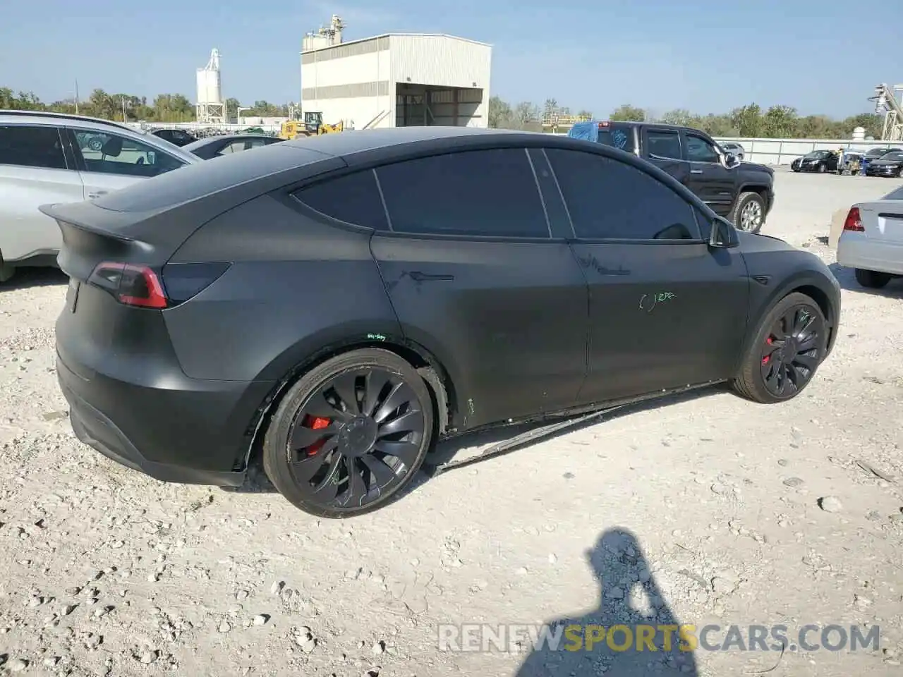 3 Photograph of a damaged car 7SAYGDEF5PF866827 TESLA MODEL Y 2023