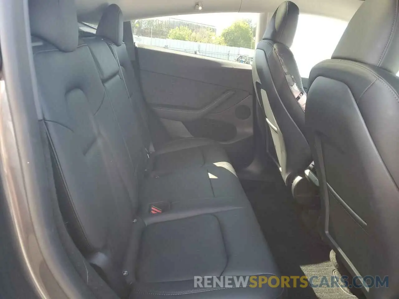10 Photograph of a damaged car 7SAYGDEF5PF901740 TESLA MODEL Y 2023