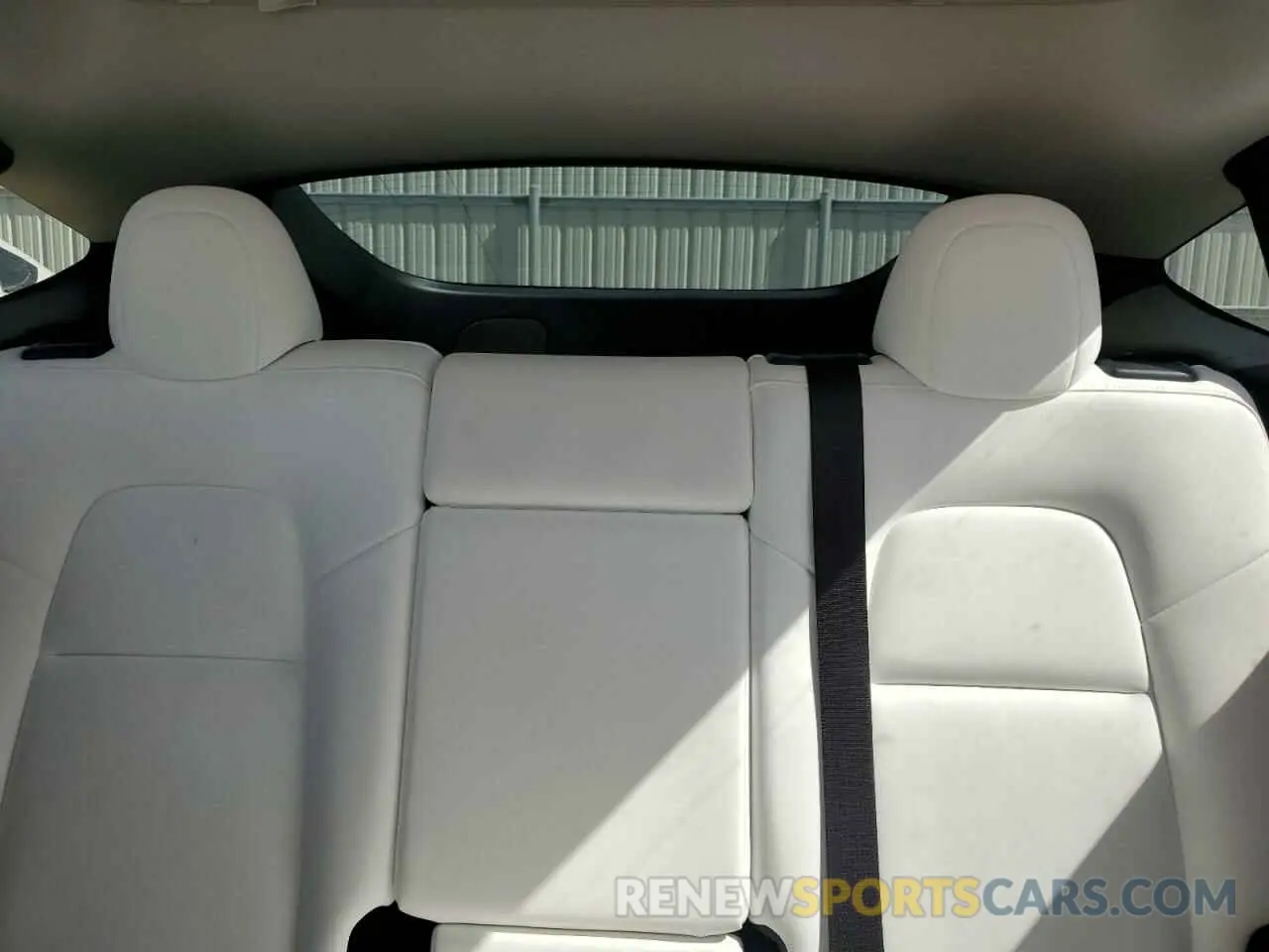 10 Photograph of a damaged car 7SAYGDEF5PF915038 TESLA MODEL Y 2023