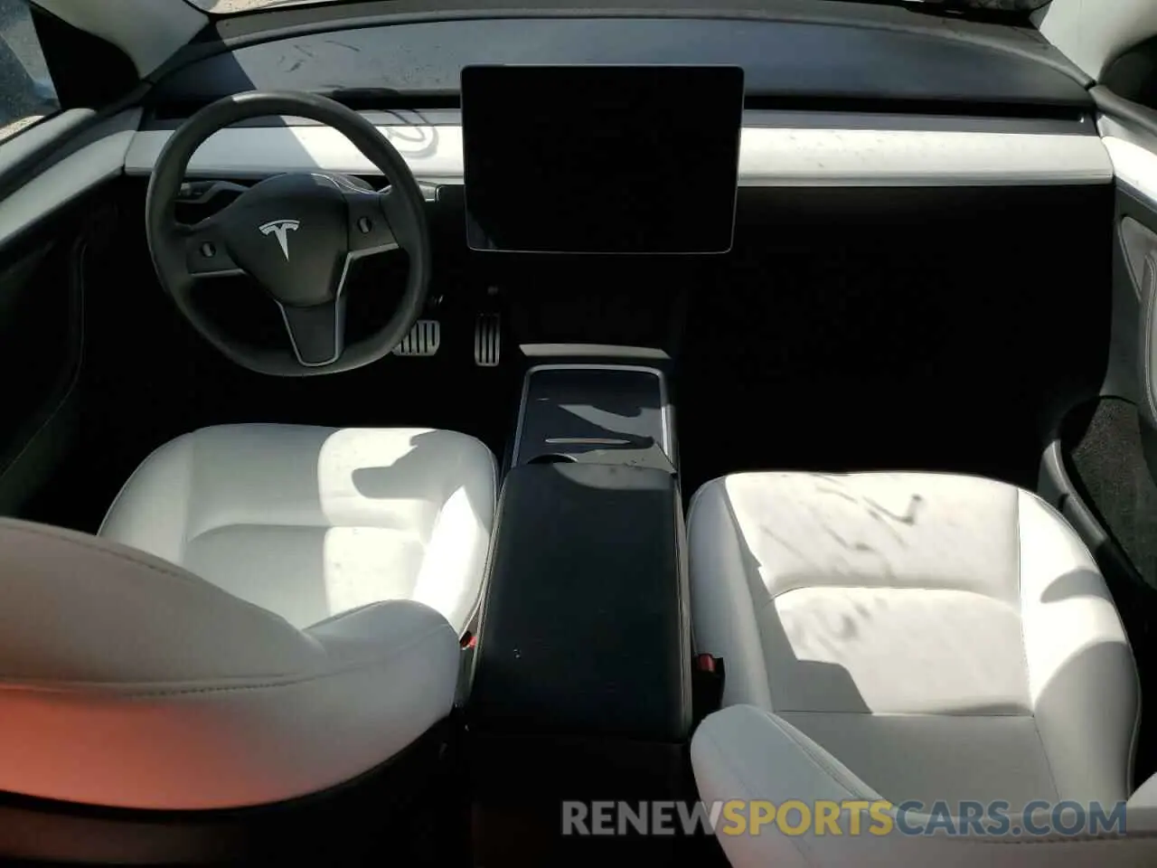 8 Photograph of a damaged car 7SAYGDEF5PF915038 TESLA MODEL Y 2023