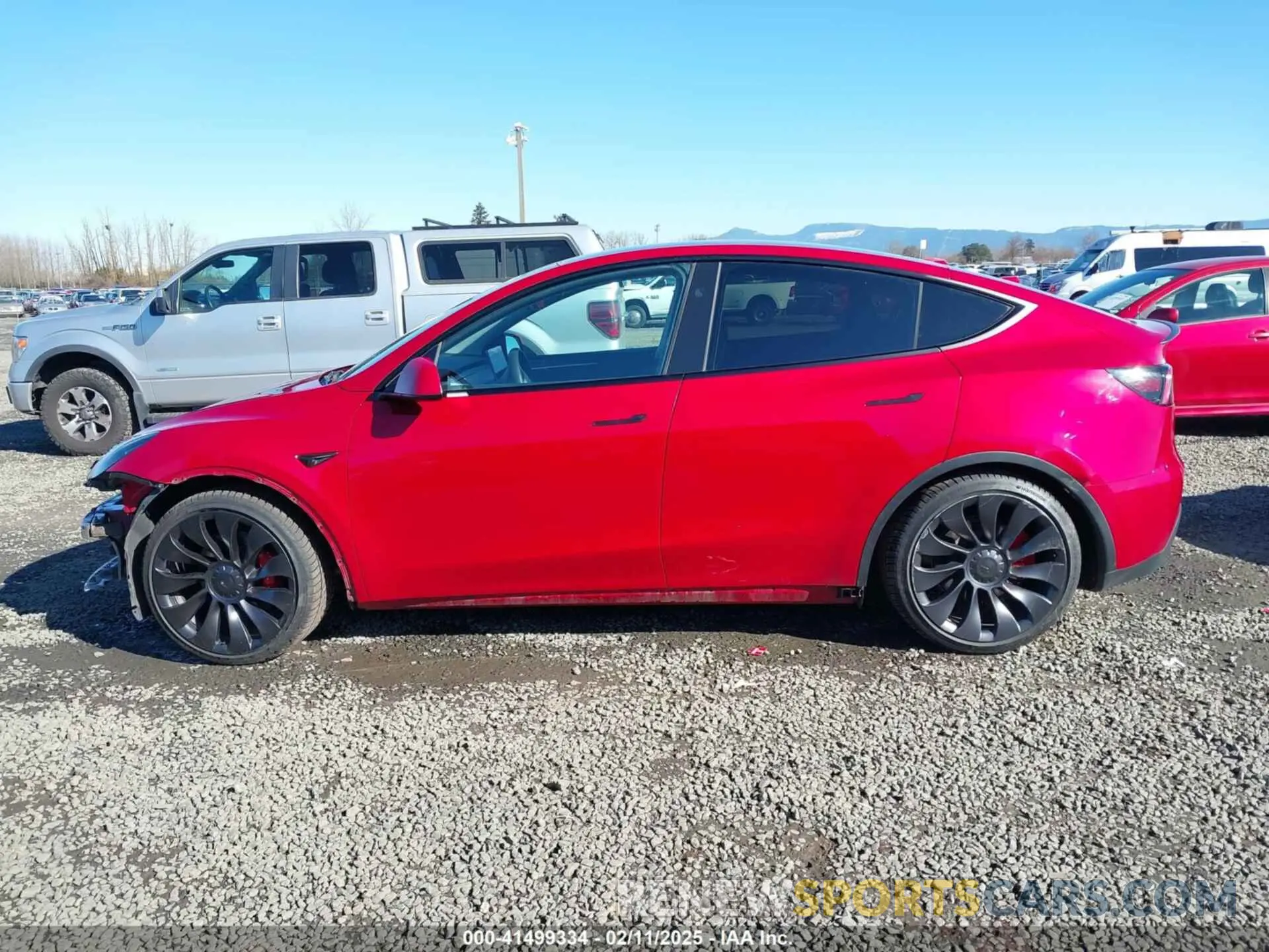 14 Photograph of a damaged car 7SAYGDEF5PF968855 TESLA MODEL Y 2023