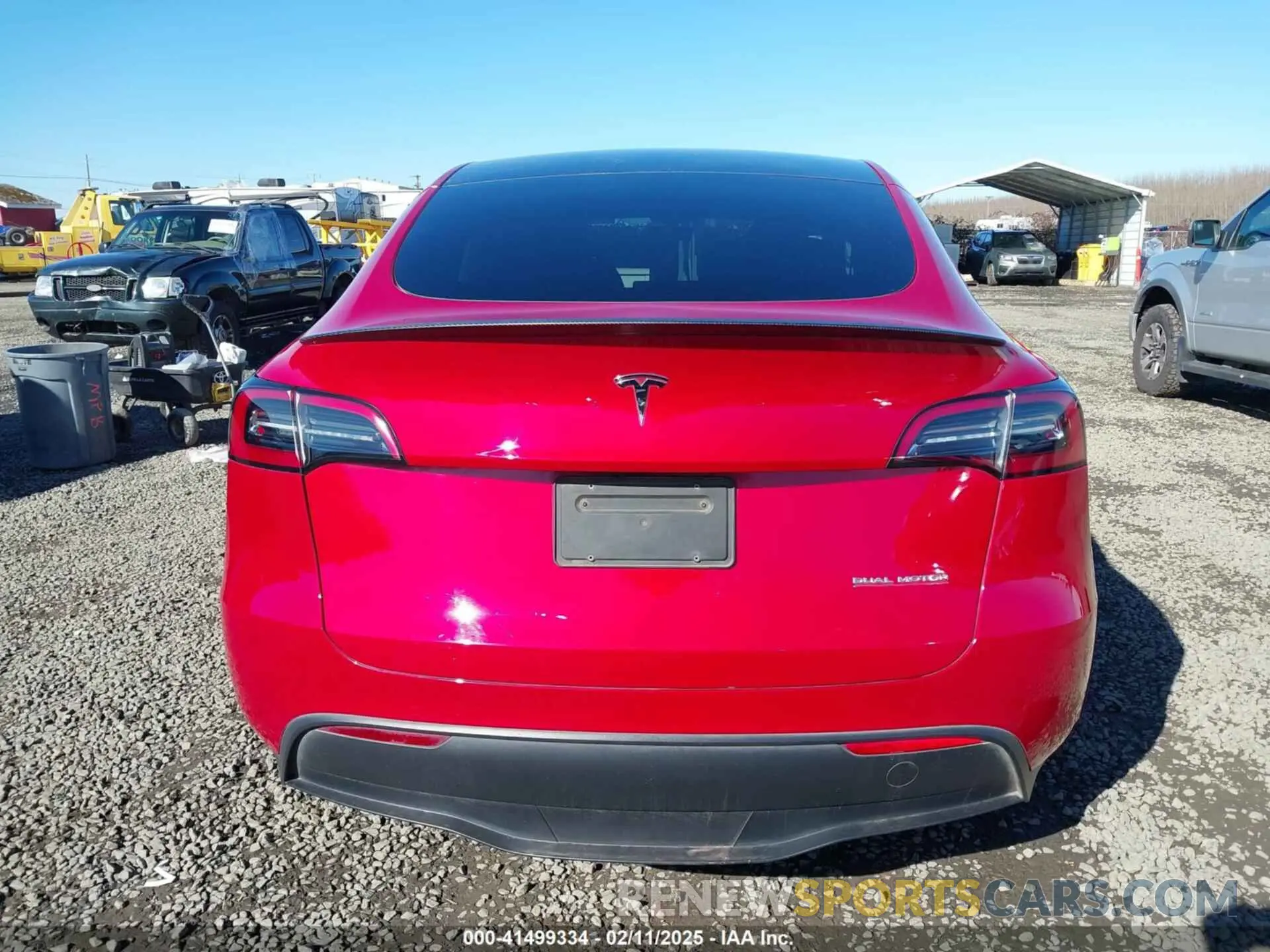 16 Photograph of a damaged car 7SAYGDEF5PF968855 TESLA MODEL Y 2023