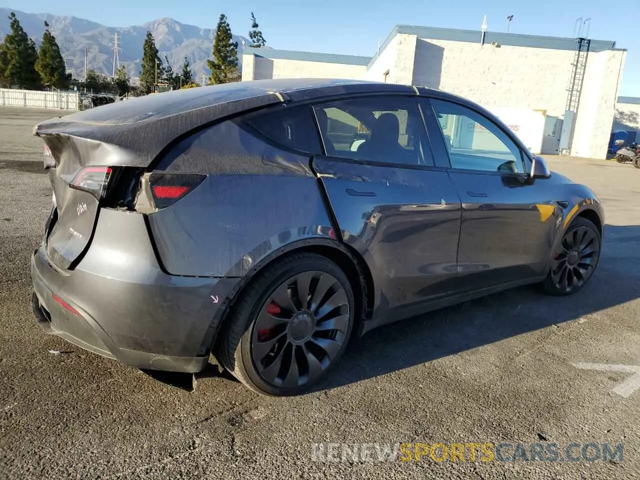 3 Photograph of a damaged car 7SAYGDEF6PF635614 TESLA MODEL Y 2023