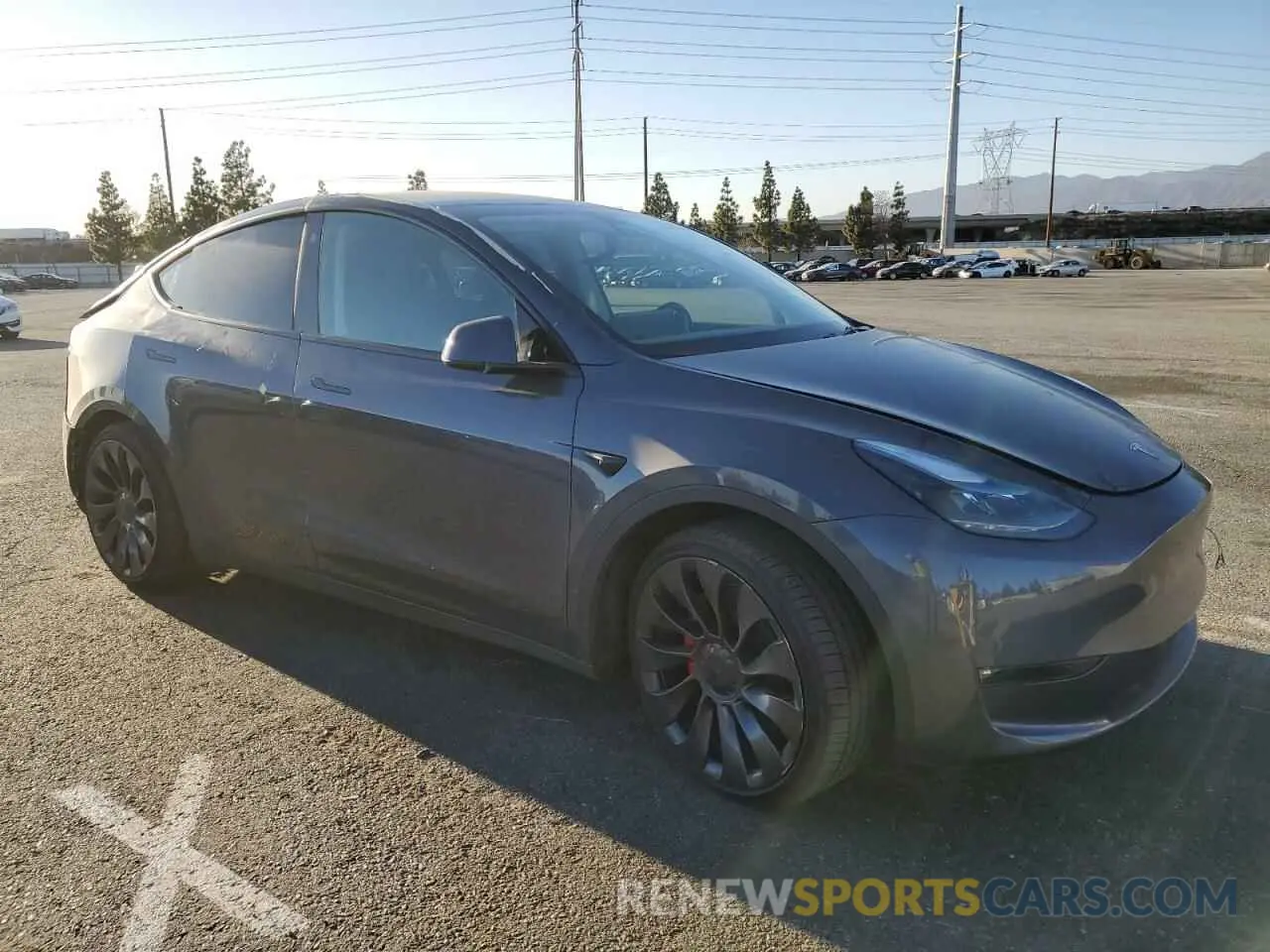 4 Photograph of a damaged car 7SAYGDEF6PF635614 TESLA MODEL Y 2023