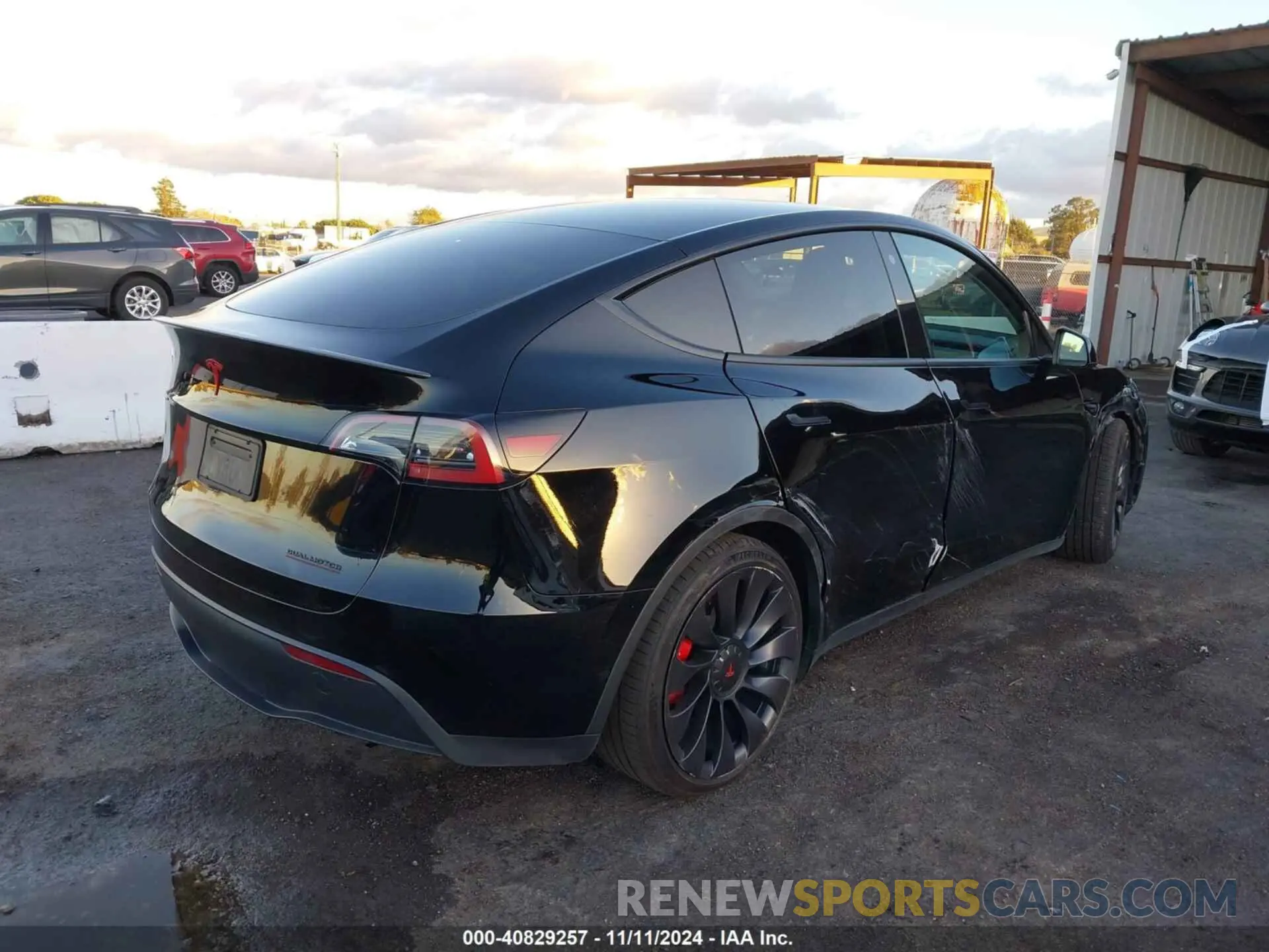6 Photograph of a damaged car 7SAYGDEF6PF668564 TESLA MODEL Y 2023