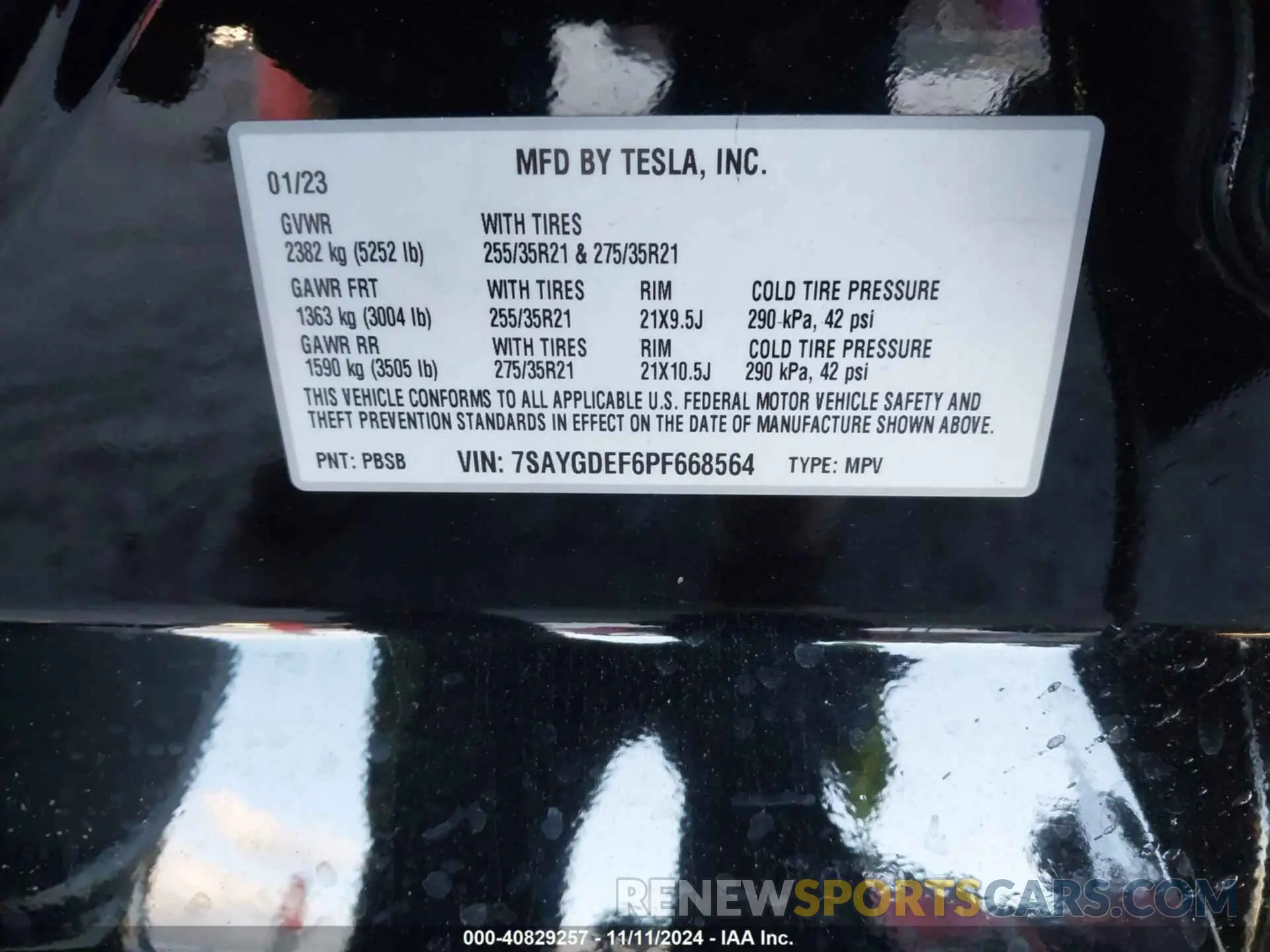 9 Photograph of a damaged car 7SAYGDEF6PF668564 TESLA MODEL Y 2023
