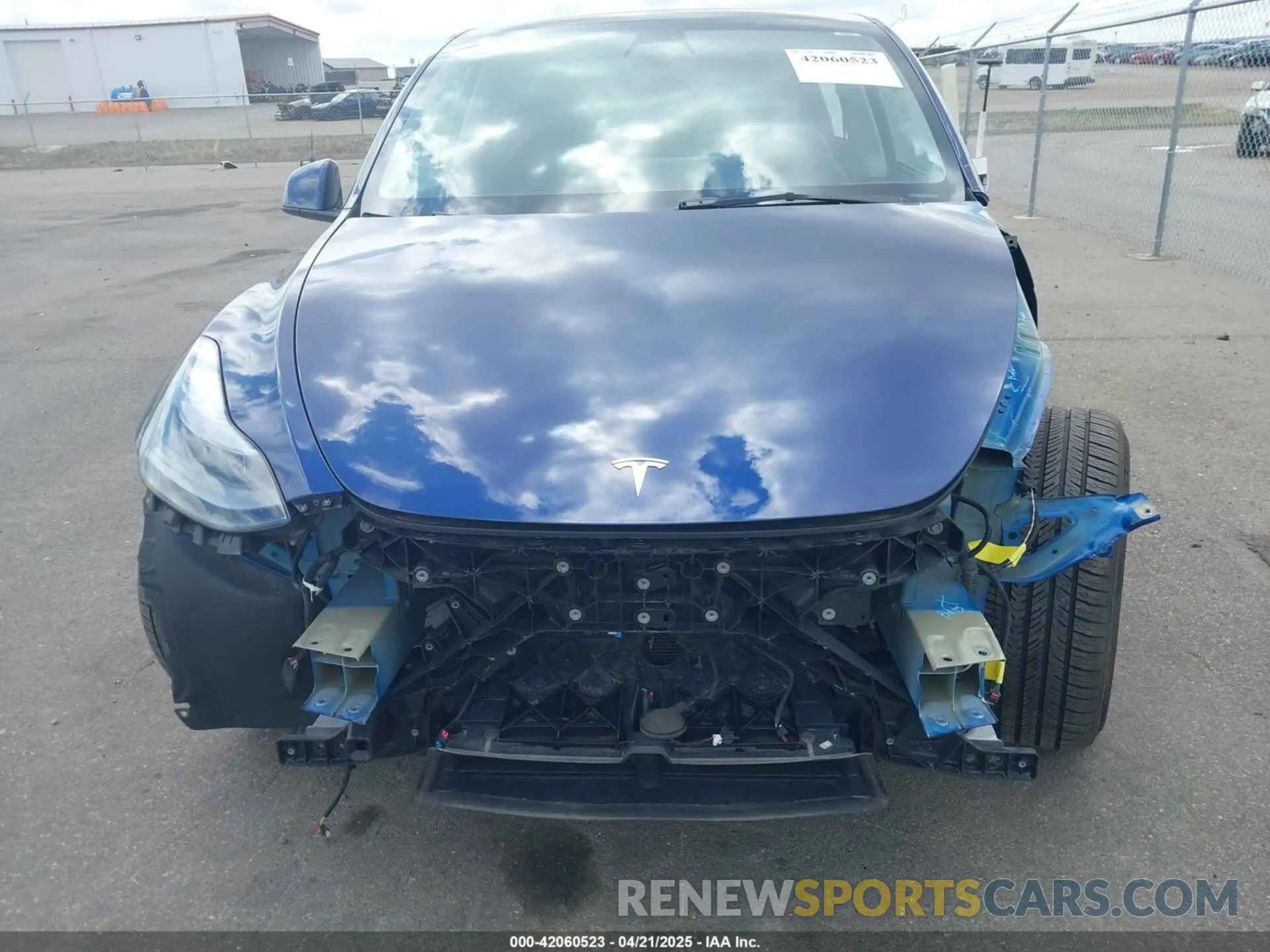 12 Photograph of a damaged car 7SAYGDEF6PF711526 TESLA MODEL Y 2023