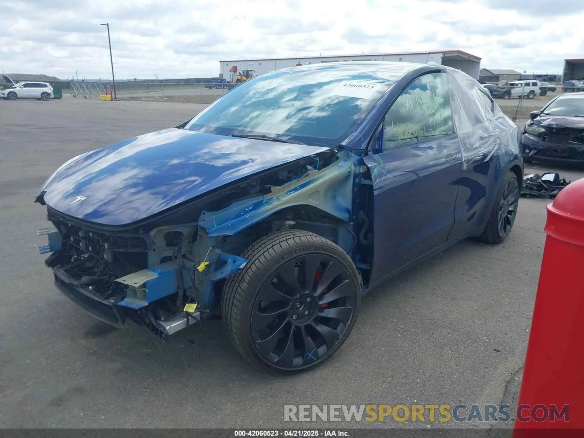 2 Photograph of a damaged car 7SAYGDEF6PF711526 TESLA MODEL Y 2023