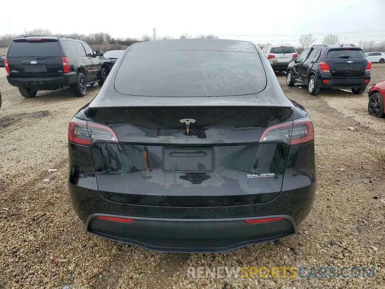 6 Photograph of a damaged car 7SAYGDEF6PF871597 TESLA MODEL Y 2023