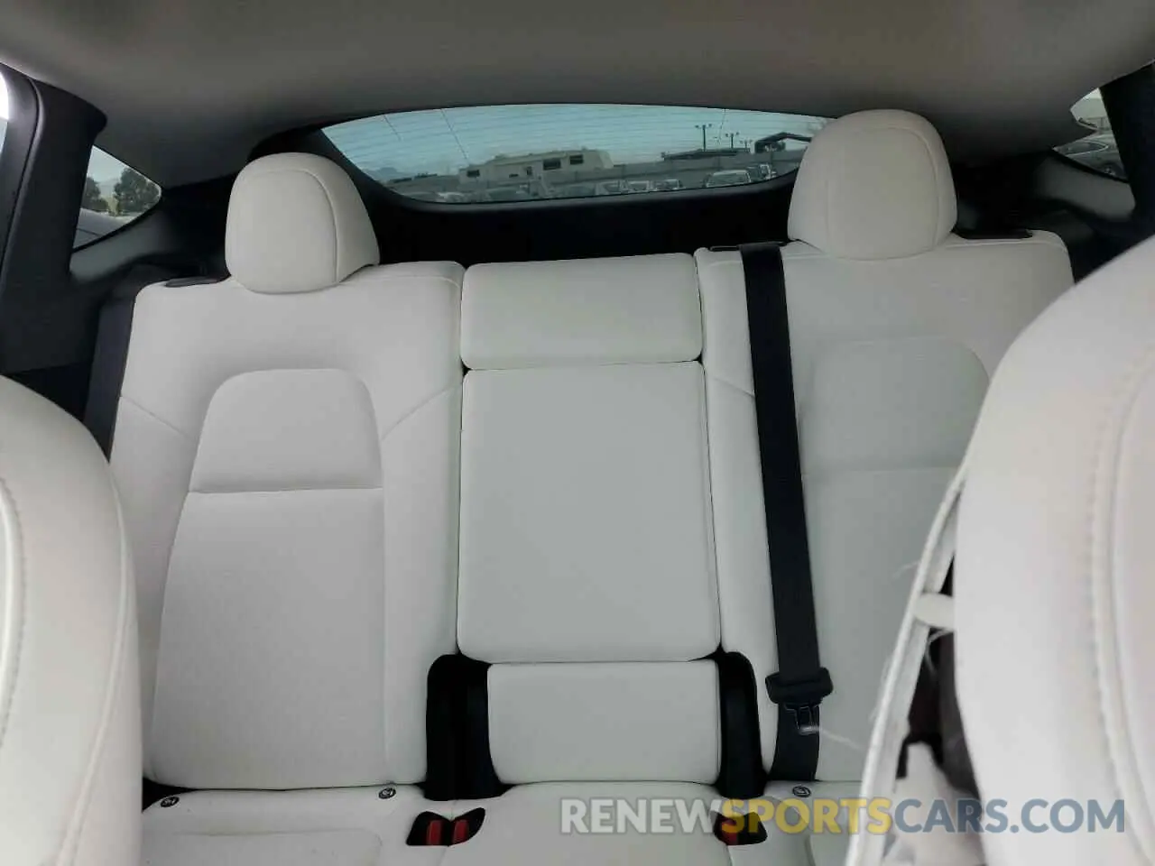10 Photograph of a damaged car 7SAYGDEF6PF924461 TESLA MODEL Y 2023