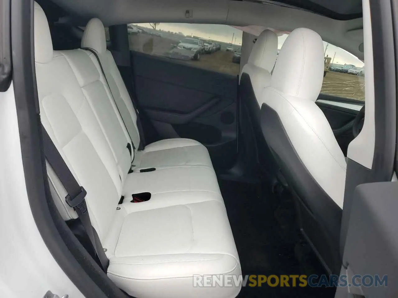 11 Photograph of a damaged car 7SAYGDEF6PF924461 TESLA MODEL Y 2023