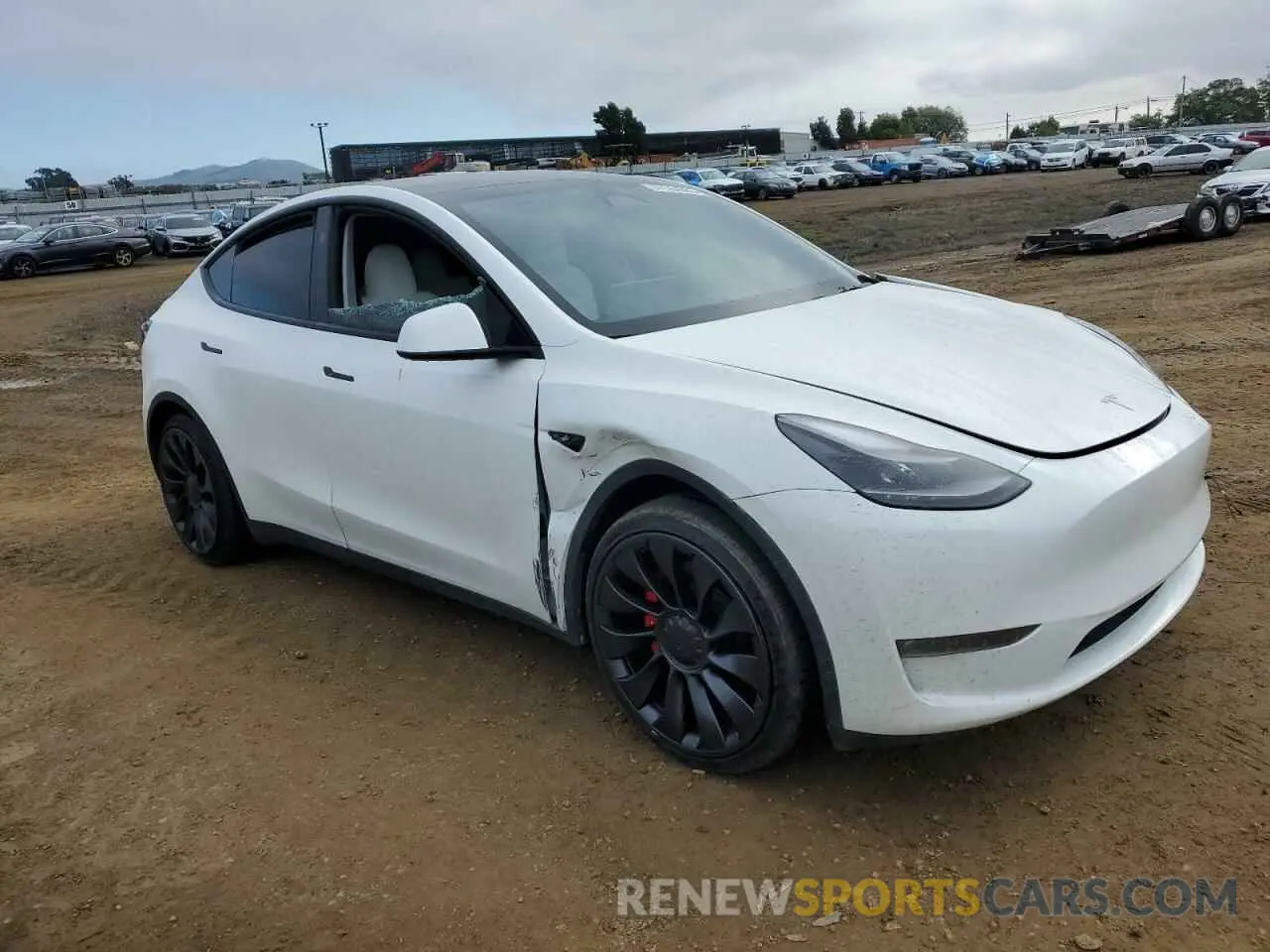 4 Photograph of a damaged car 7SAYGDEF6PF924461 TESLA MODEL Y 2023