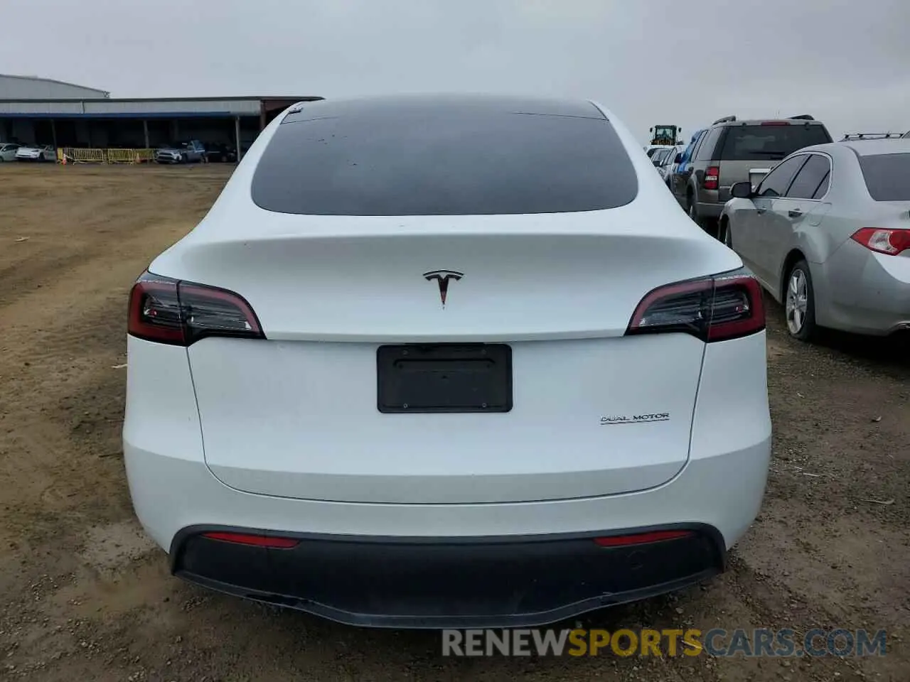 6 Photograph of a damaged car 7SAYGDEF6PF924461 TESLA MODEL Y 2023