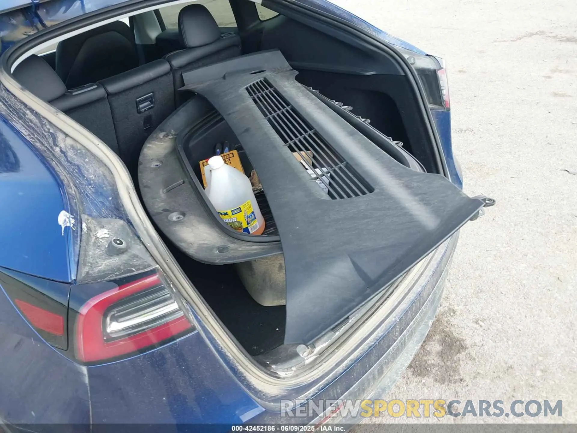 12 Photograph of a damaged car 7SAYGDEF6PF945813 TESLA MODEL Y 2023
