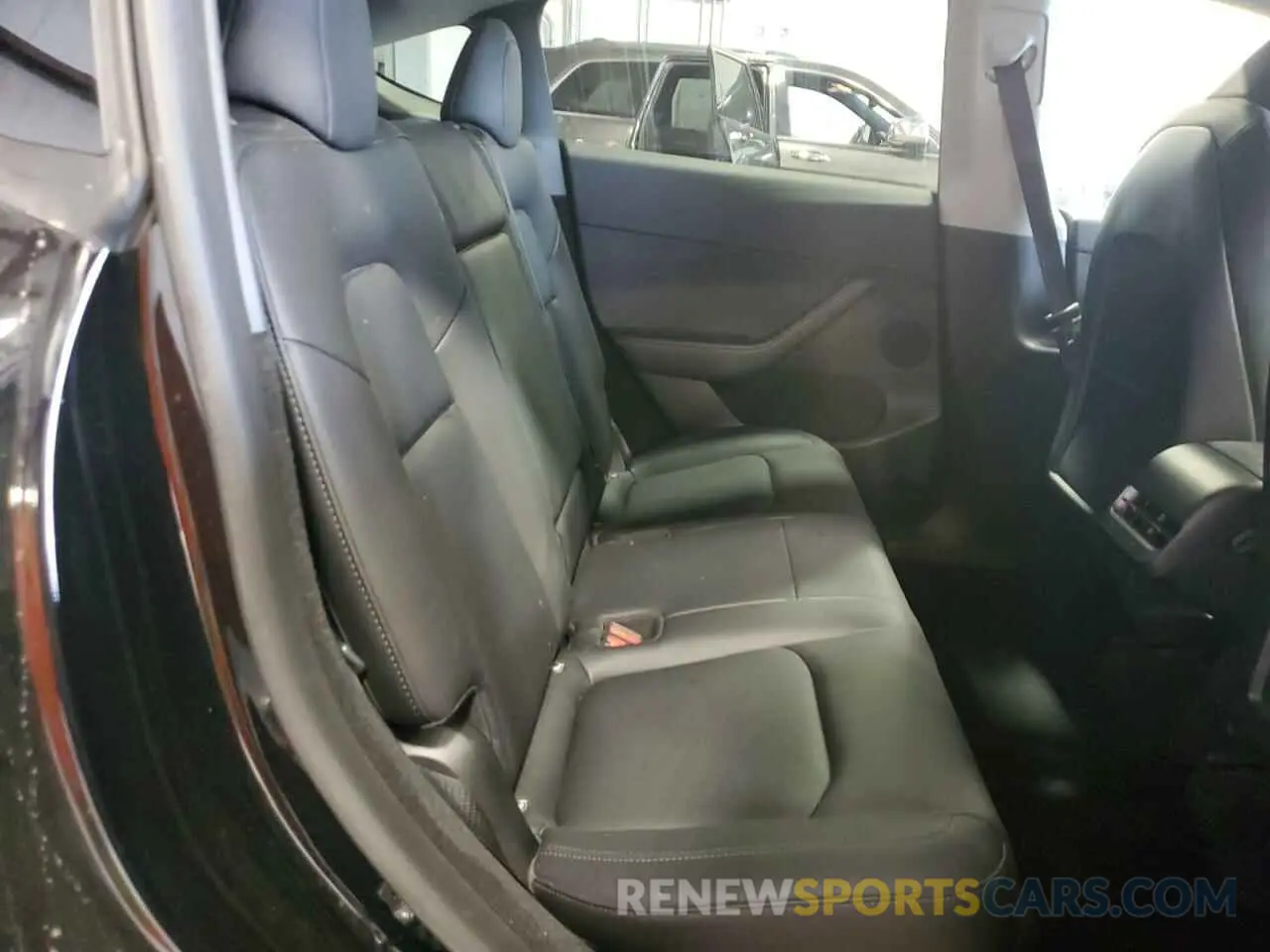 10 Photograph of a damaged car 7SAYGDEF6PF964068 TESLA MODEL Y 2023