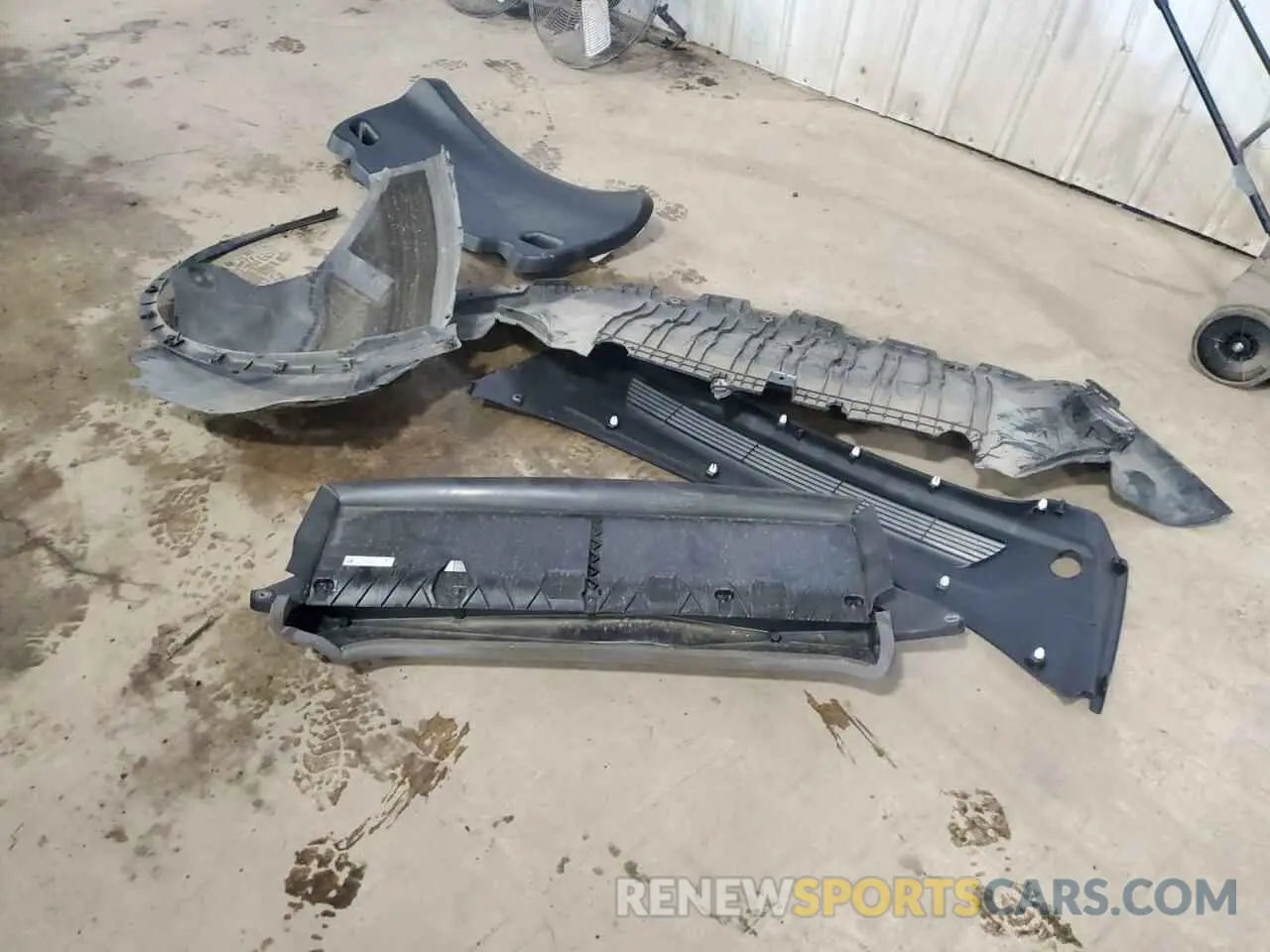 12 Photograph of a damaged car 7SAYGDEF6PF964068 TESLA MODEL Y 2023