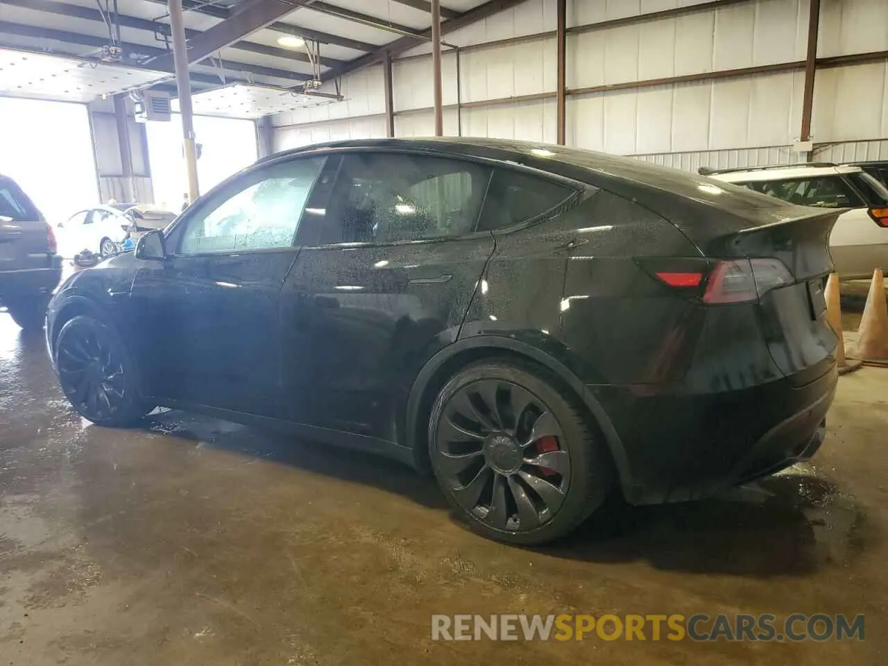 2 Photograph of a damaged car 7SAYGDEF6PF964068 TESLA MODEL Y 2023