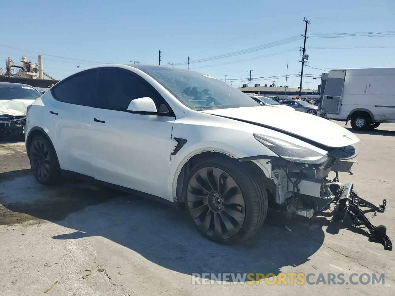 4 Photograph of a damaged car 7SAYGDEF7PF605232 TESLA MODEL Y 2023