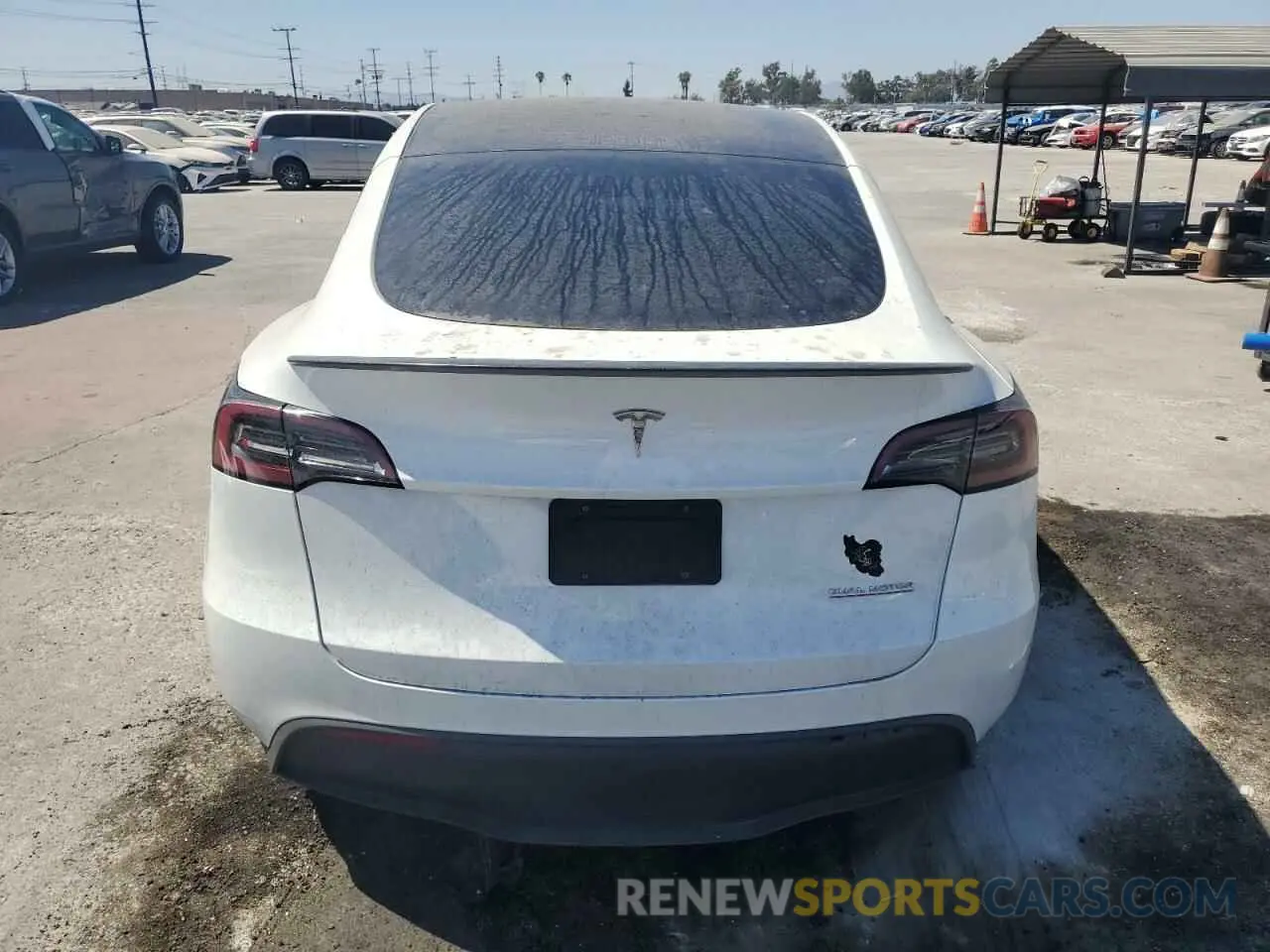 6 Photograph of a damaged car 7SAYGDEF7PF605232 TESLA MODEL Y 2023
