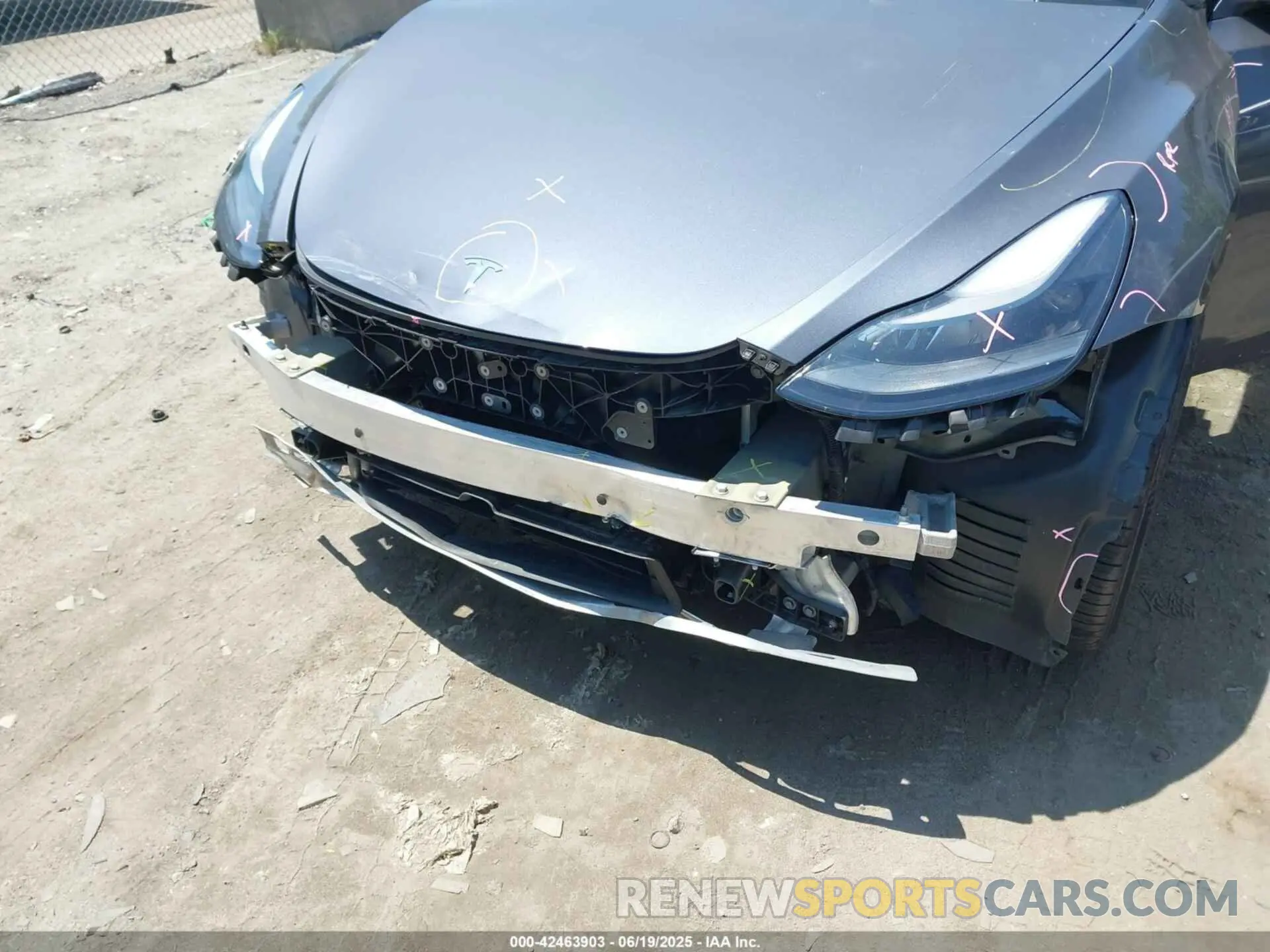 6 Photograph of a damaged car 7SAYGDEF7PF700602 TESLA MODEL Y 2023