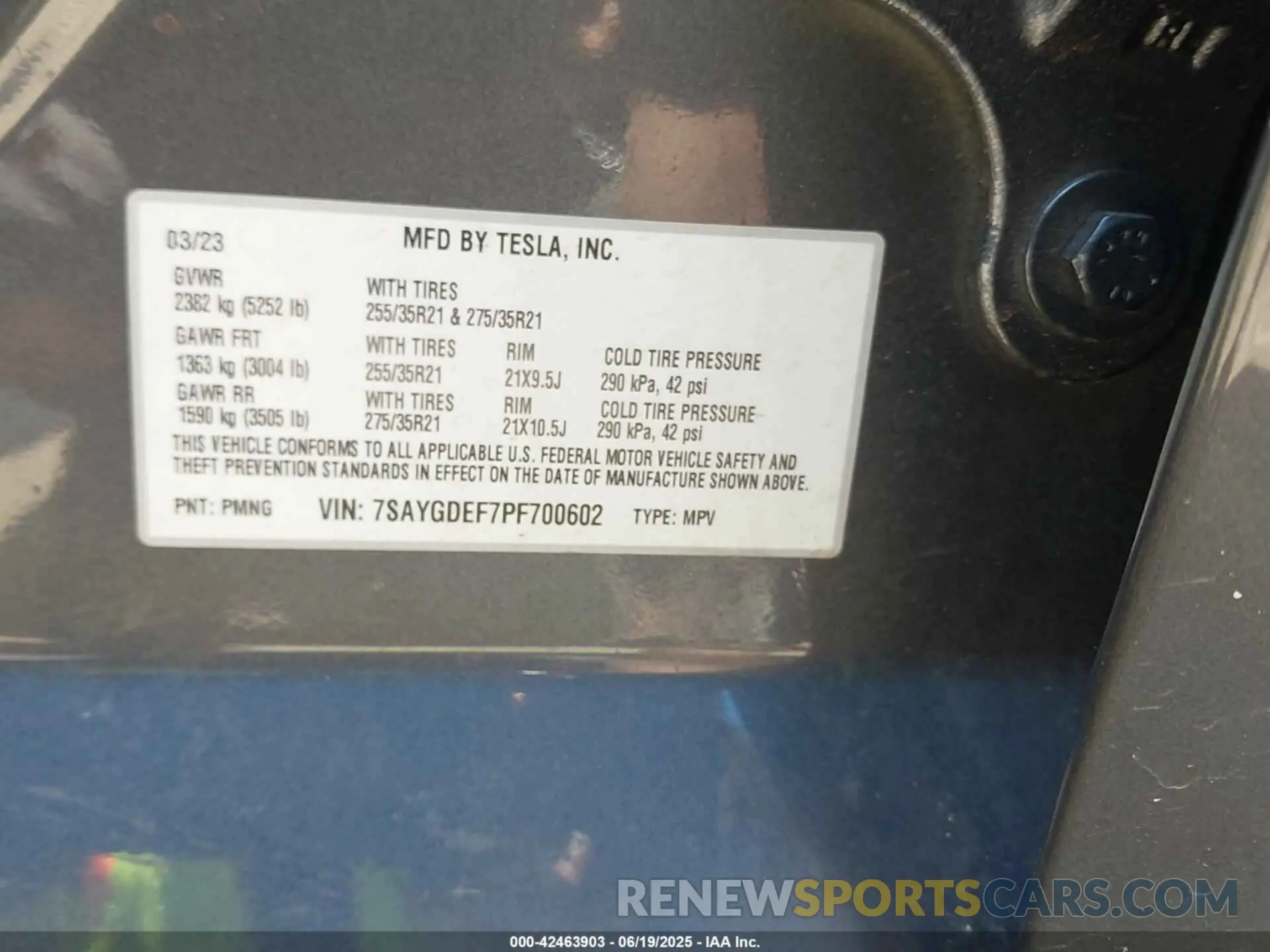 9 Photograph of a damaged car 7SAYGDEF7PF700602 TESLA MODEL Y 2023