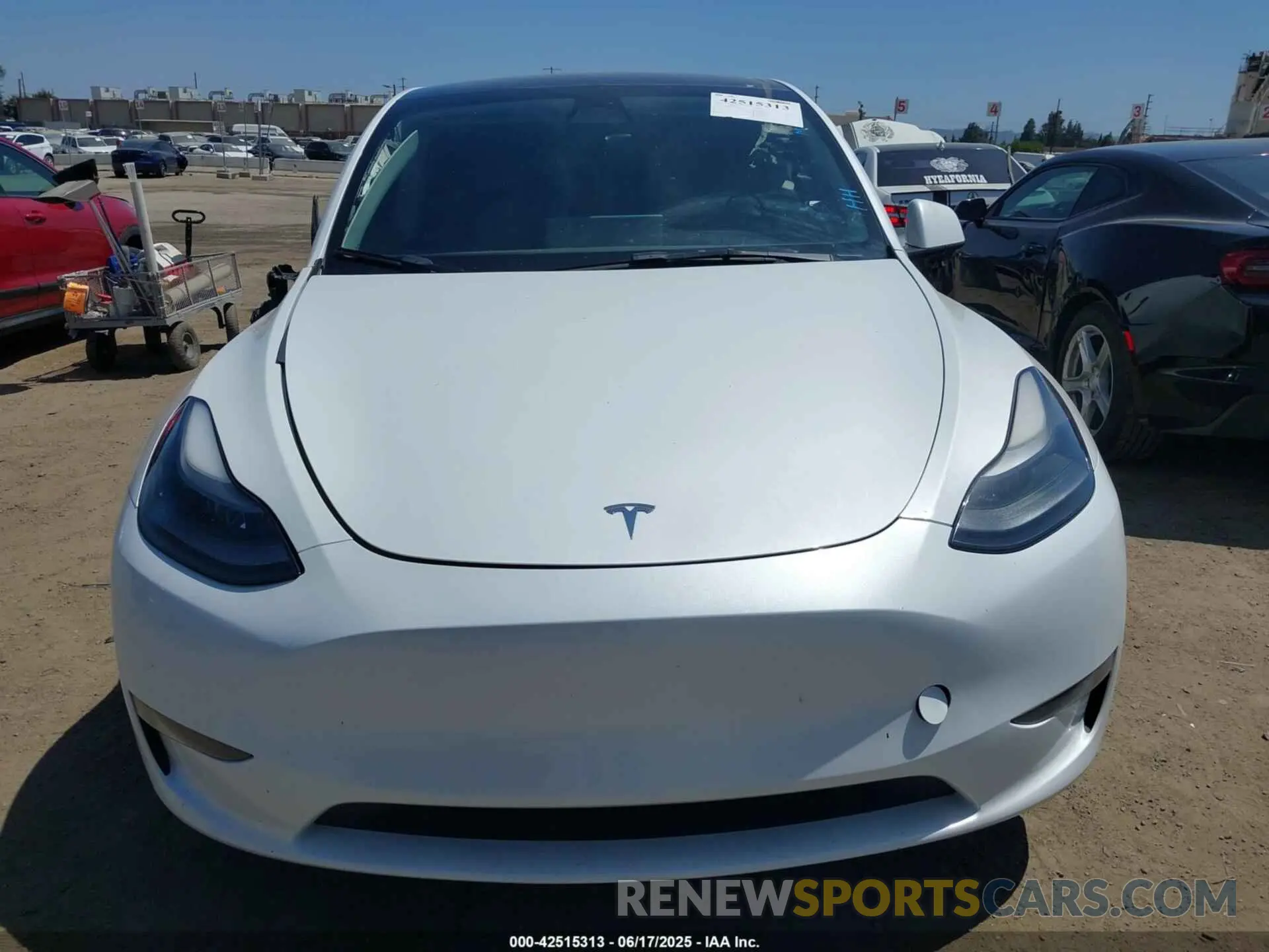 11 Photograph of a damaged car 7SAYGDEF7PF739528 TESLA MODEL Y 2023