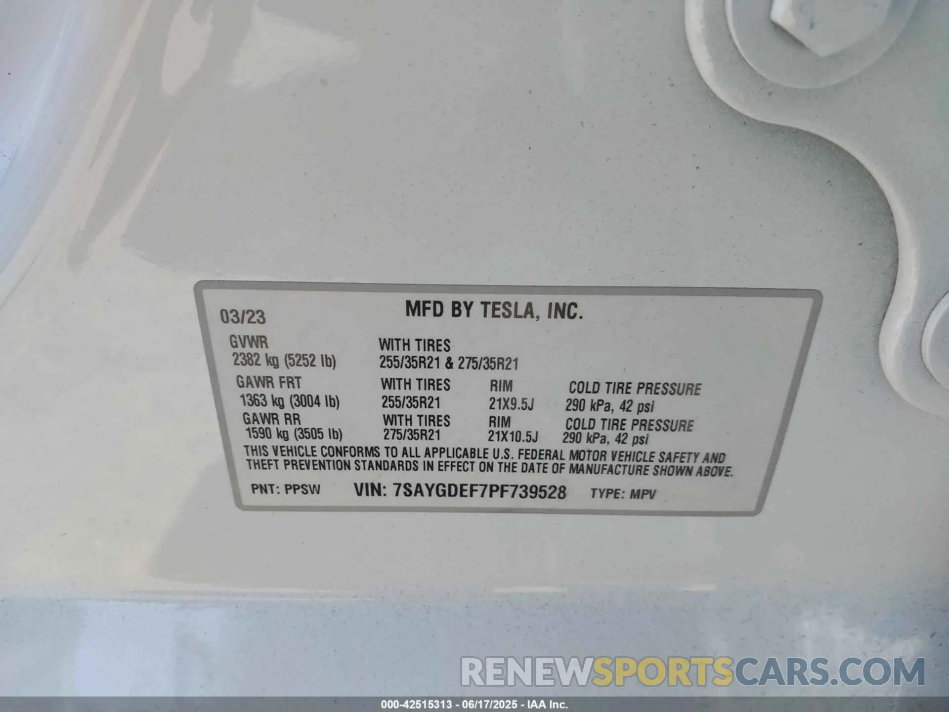 9 Photograph of a damaged car 7SAYGDEF7PF739528 TESLA MODEL Y 2023