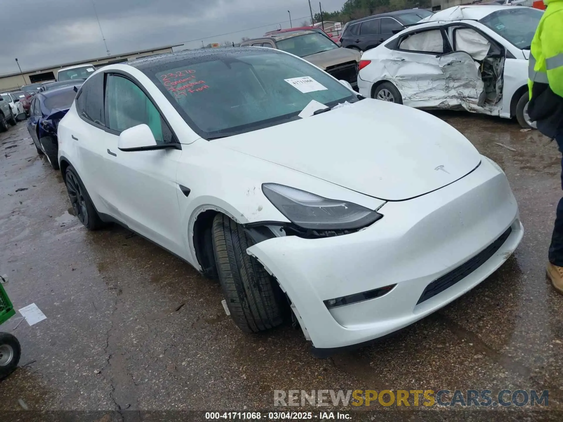 1 Photograph of a damaged car 7SAYGDEF7PF807312 TESLA MODEL Y 2023