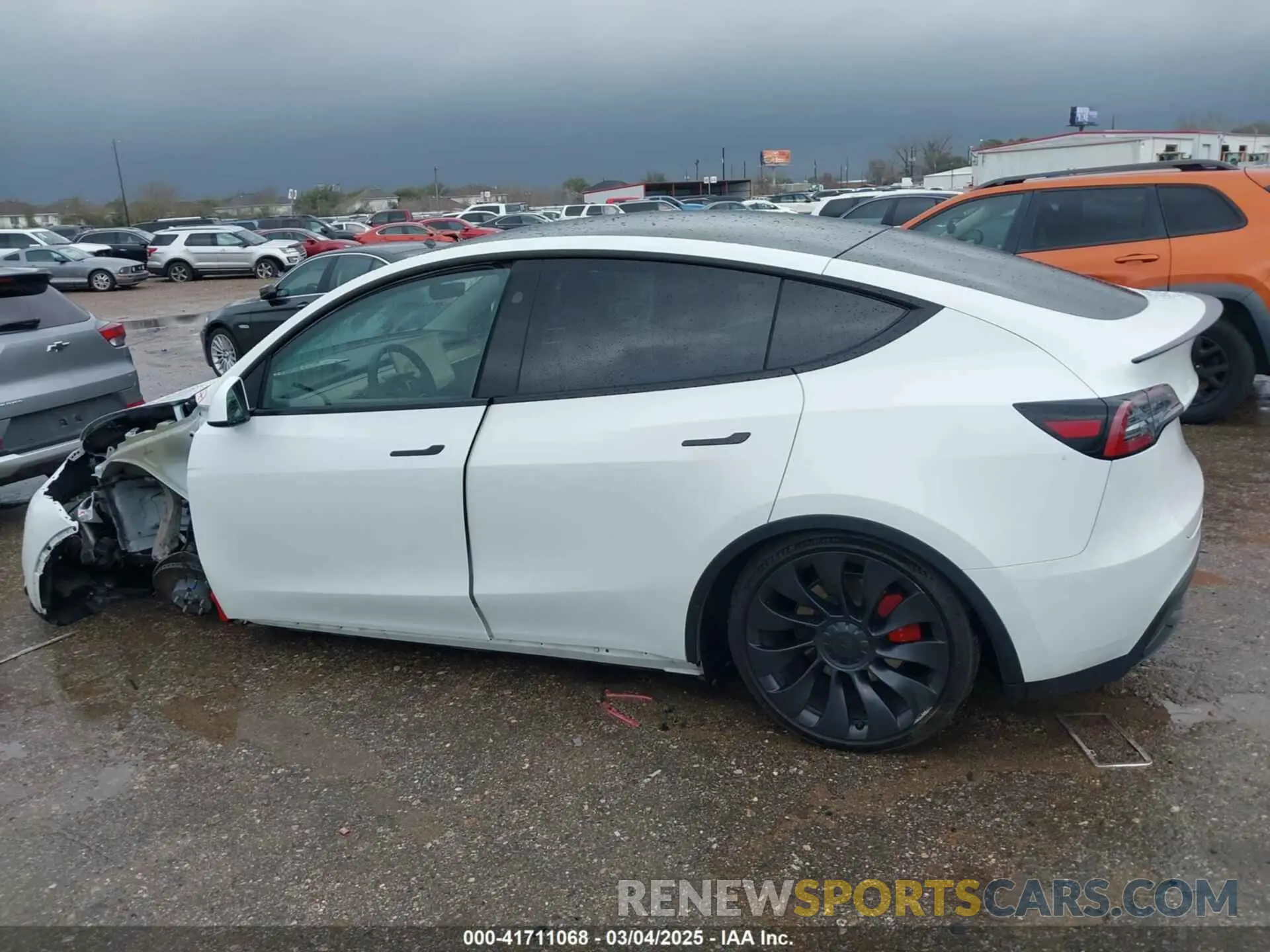 13 Photograph of a damaged car 7SAYGDEF7PF807312 TESLA MODEL Y 2023