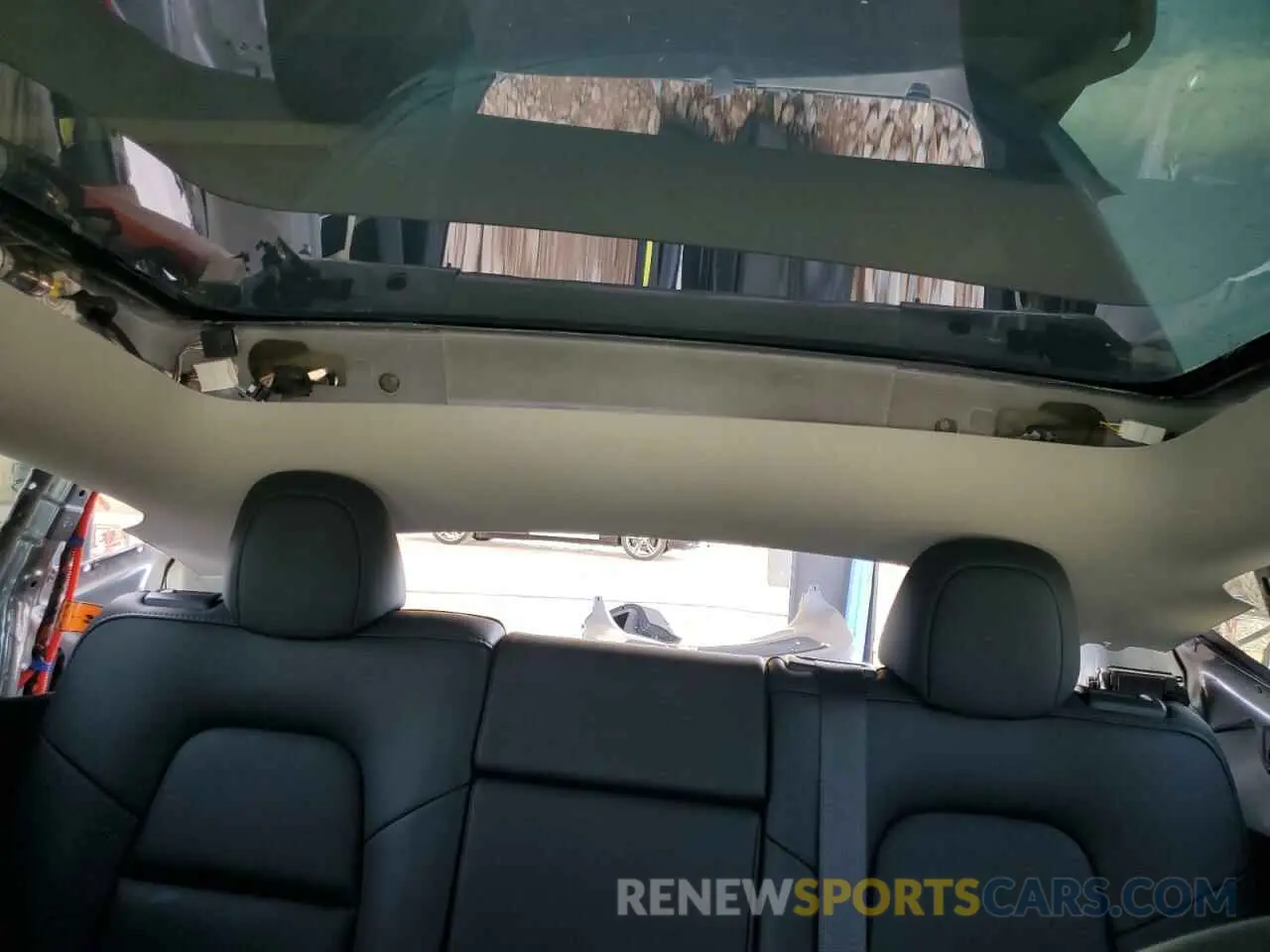 10 Photograph of a damaged car 7SAYGDEF7PF845560 TESLA MODEL Y 2023