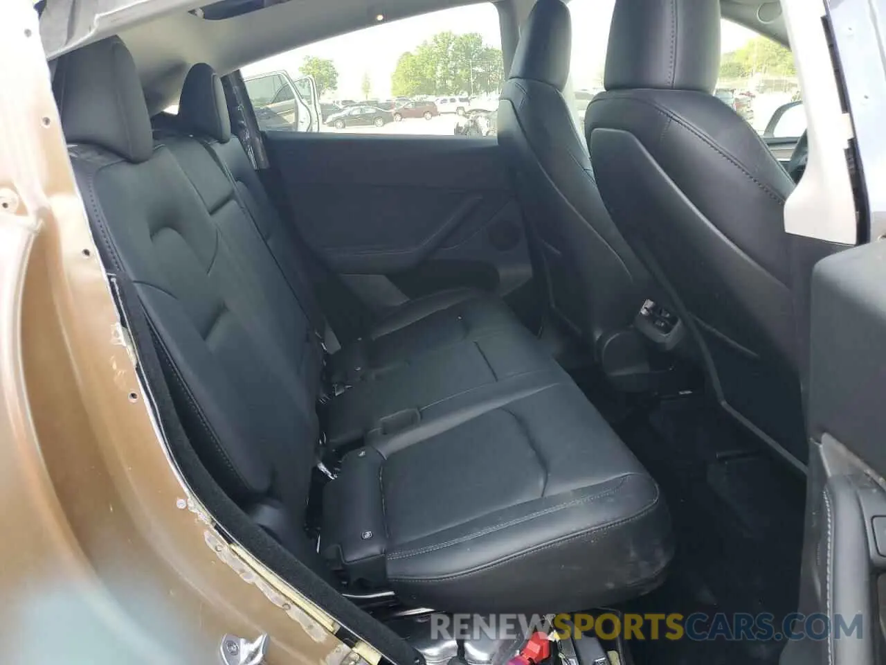 11 Photograph of a damaged car 7SAYGDEF7PF845560 TESLA MODEL Y 2023