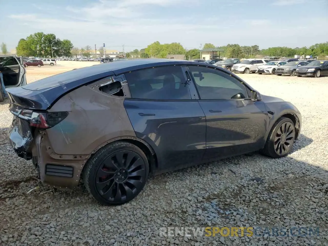 3 Photograph of a damaged car 7SAYGDEF7PF845560 TESLA MODEL Y 2023