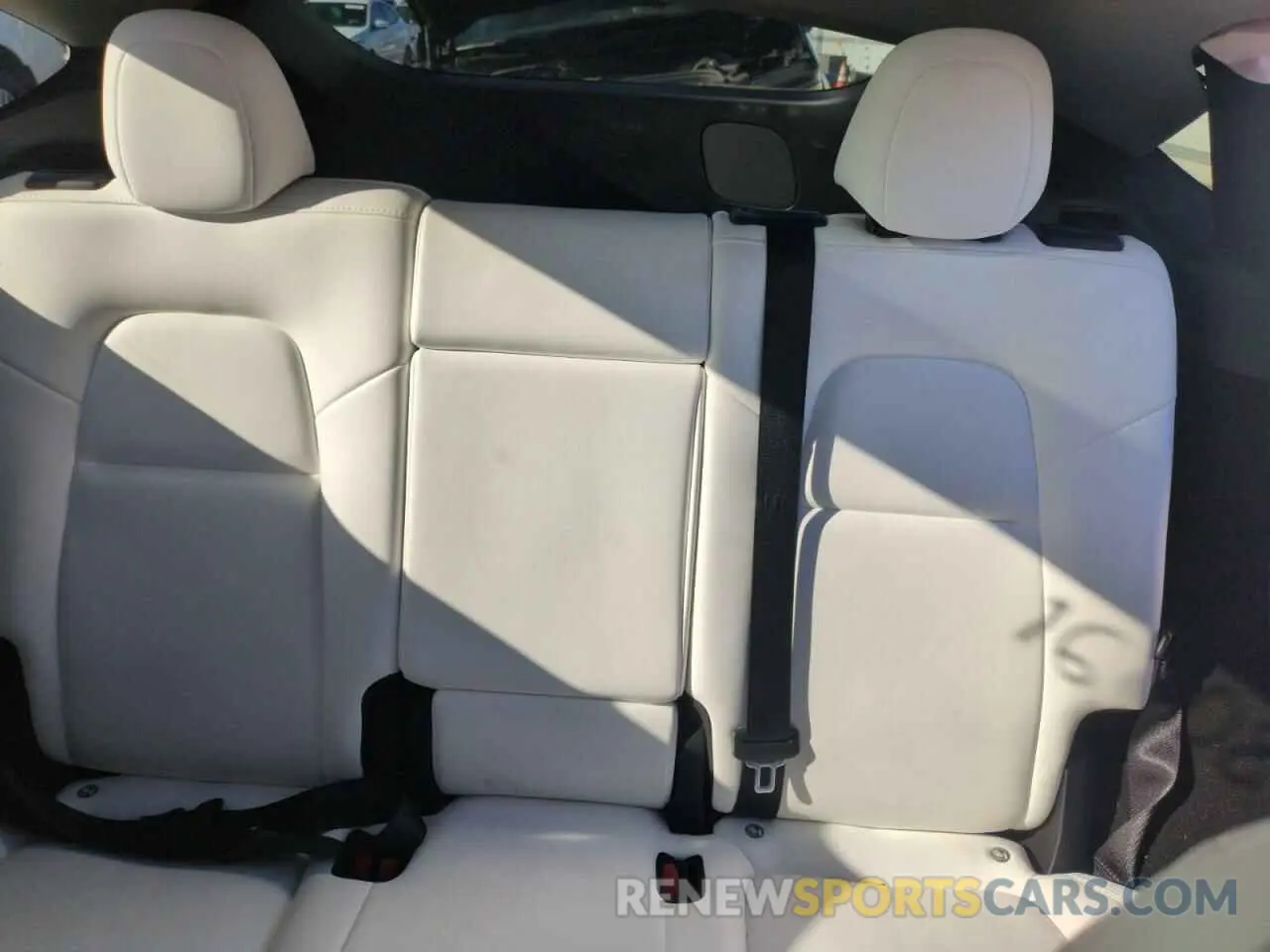 10 Photograph of a damaged car 7SAYGDEF7PF850080 TESLA MODEL Y 2023