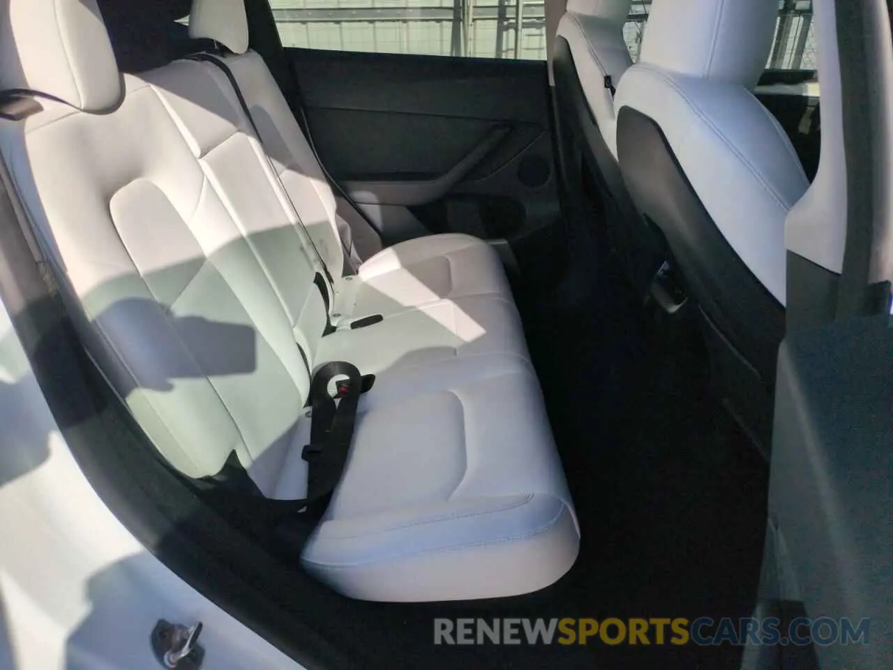 11 Photograph of a damaged car 7SAYGDEF7PF850080 TESLA MODEL Y 2023