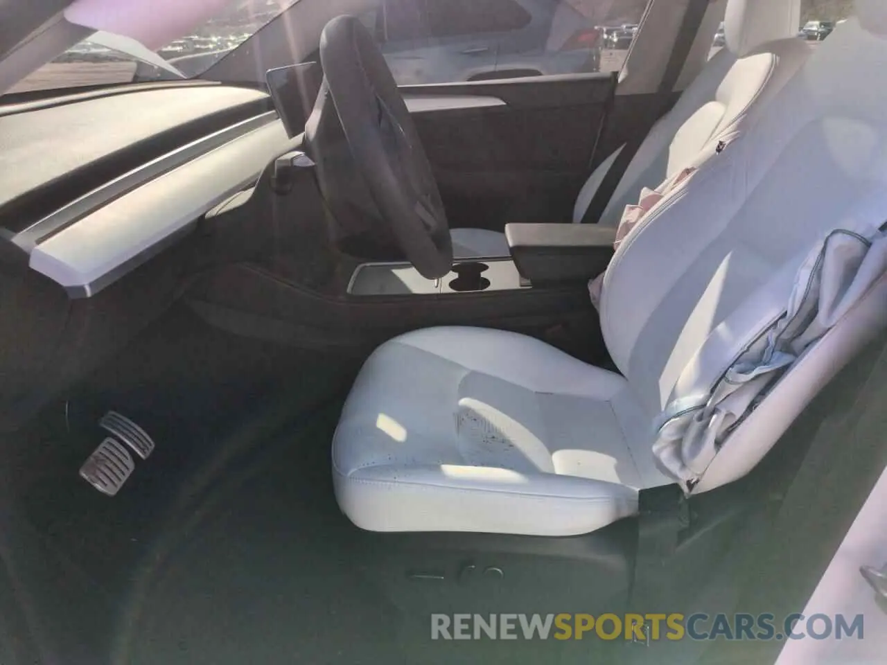 7 Photograph of a damaged car 7SAYGDEF7PF850080 TESLA MODEL Y 2023