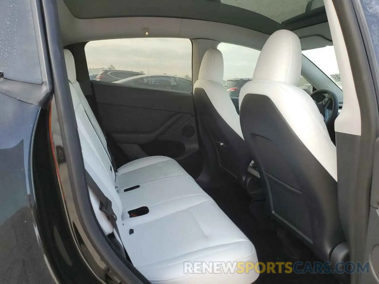 11 Photograph of a damaged car 7SAYGDEF7PF884262 TESLA MODEL Y 2023