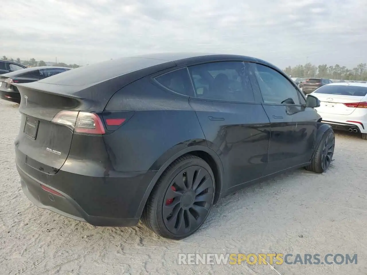 3 Photograph of a damaged car 7SAYGDEF7PF884262 TESLA MODEL Y 2023