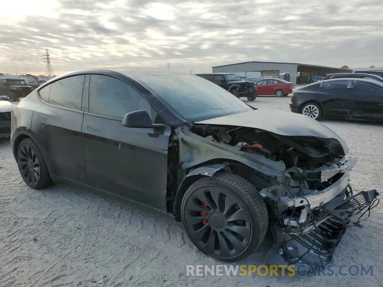 4 Photograph of a damaged car 7SAYGDEF7PF884262 TESLA MODEL Y 2023