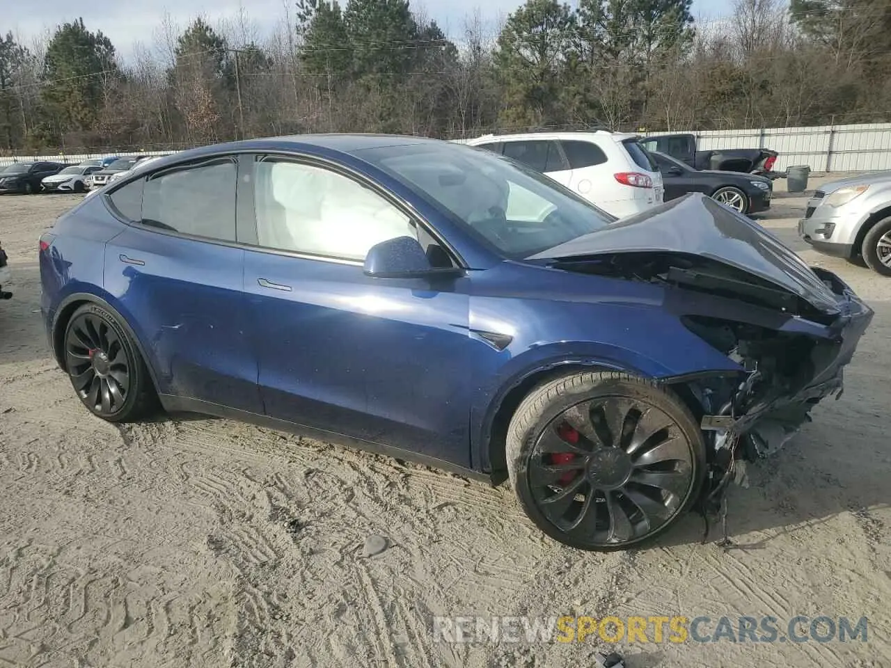 4 Photograph of a damaged car 7SAYGDEF7PF898453 TESLA MODEL Y 2023
