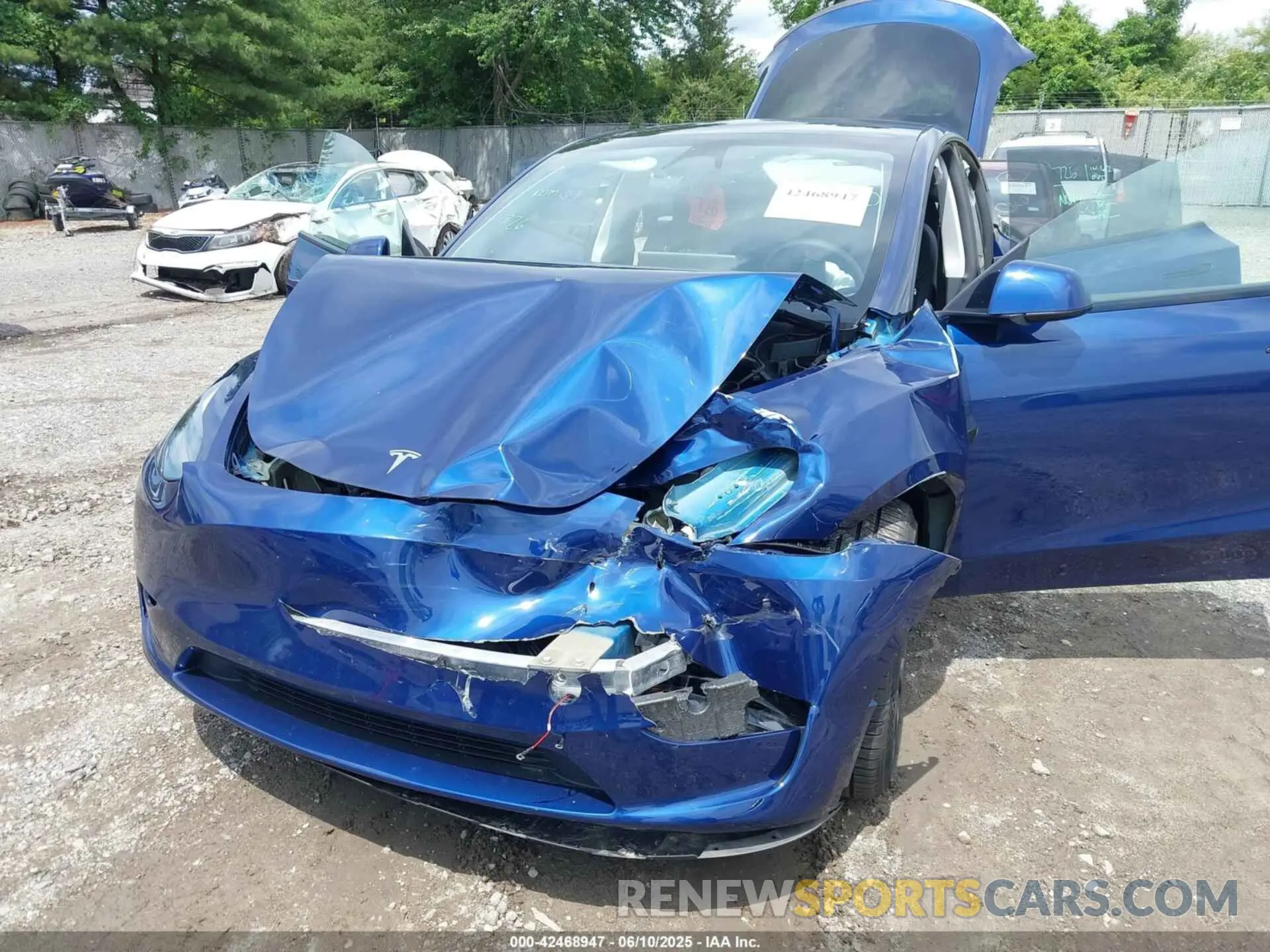 6 Photograph of a damaged car 7SAYGDEF7PF904333 TESLA MODEL Y 2023