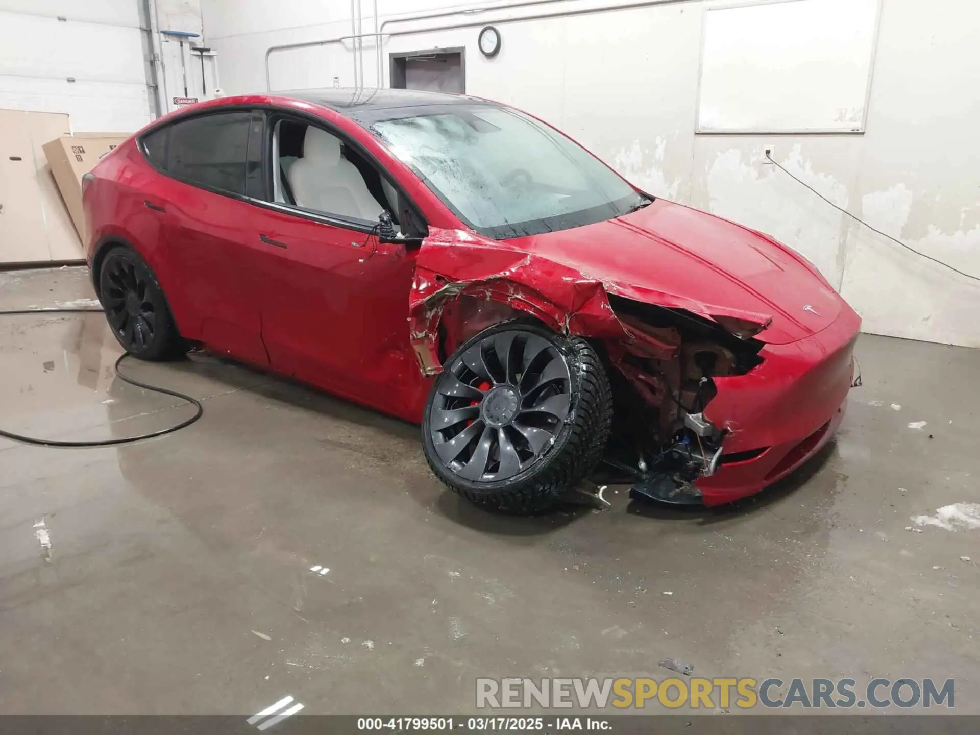 1 Photograph of a damaged car 7SAYGDEF8PF586142 TESLA MODEL Y 2023