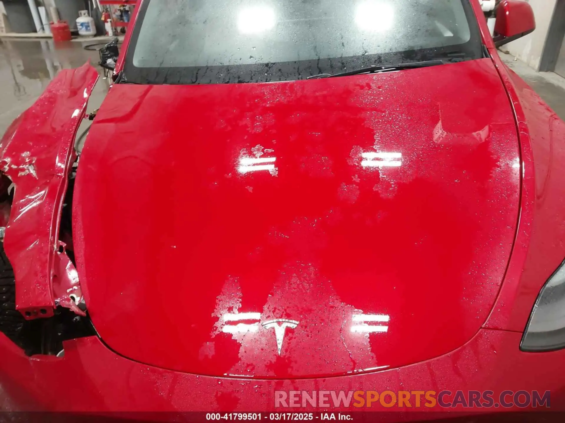 10 Photograph of a damaged car 7SAYGDEF8PF586142 TESLA MODEL Y 2023