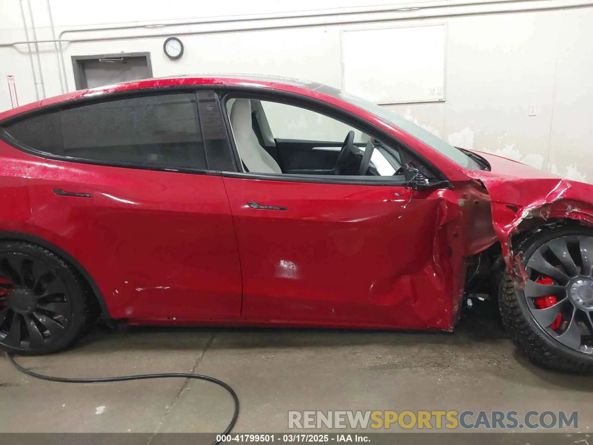 14 Photograph of a damaged car 7SAYGDEF8PF586142 TESLA MODEL Y 2023