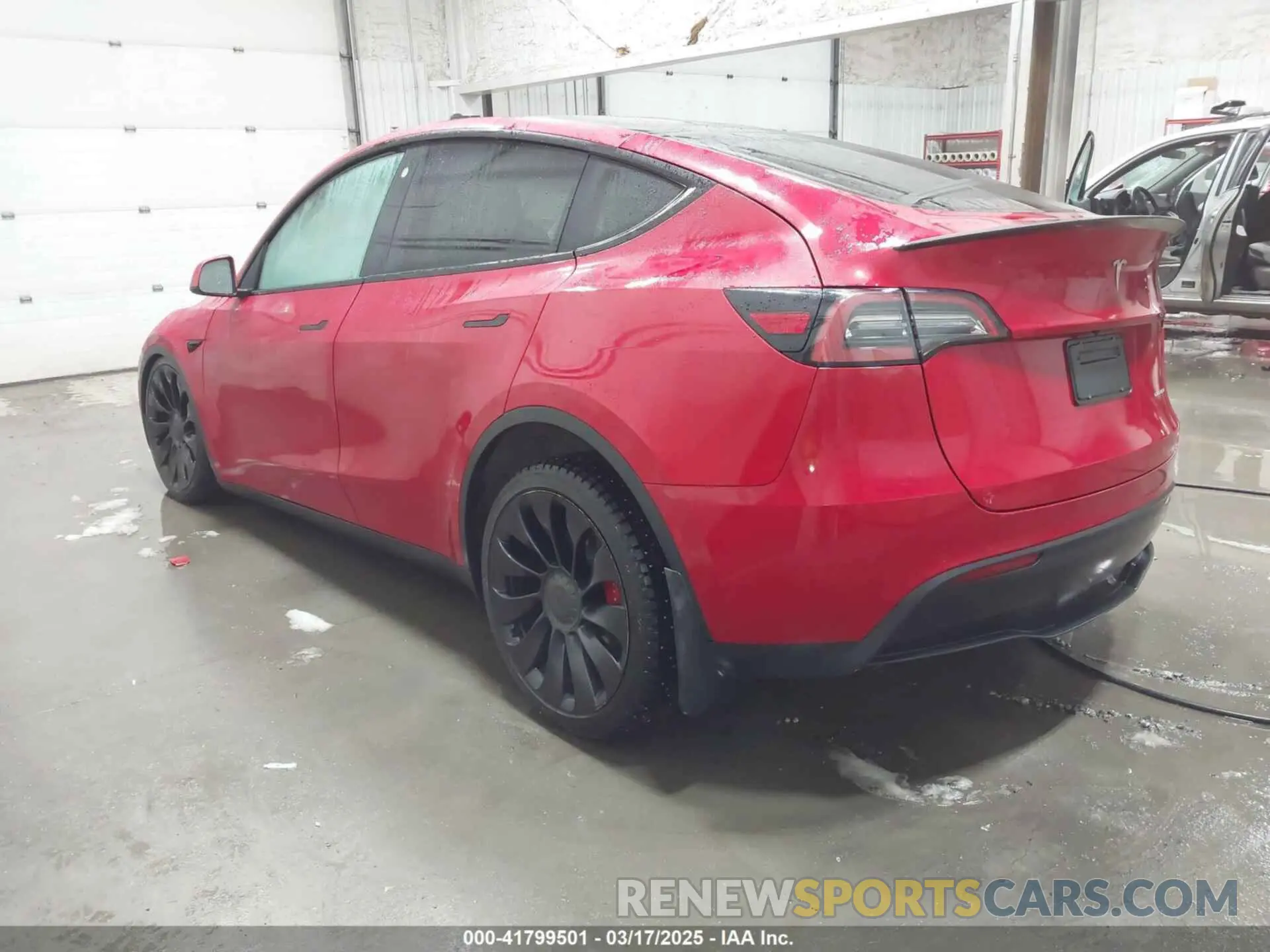 3 Photograph of a damaged car 7SAYGDEF8PF586142 TESLA MODEL Y 2023