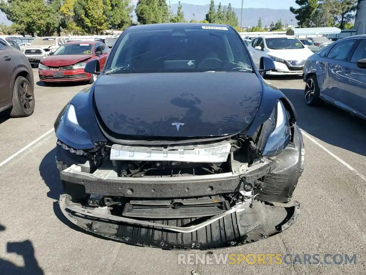 5 Photograph of a damaged car 7SAYGDEF8PF642581 TESLA MODEL Y 2023