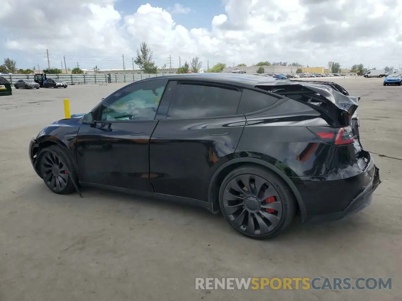 2 Photograph of a damaged car 7SAYGDEF8PF762915 TESLA MODEL Y 2023