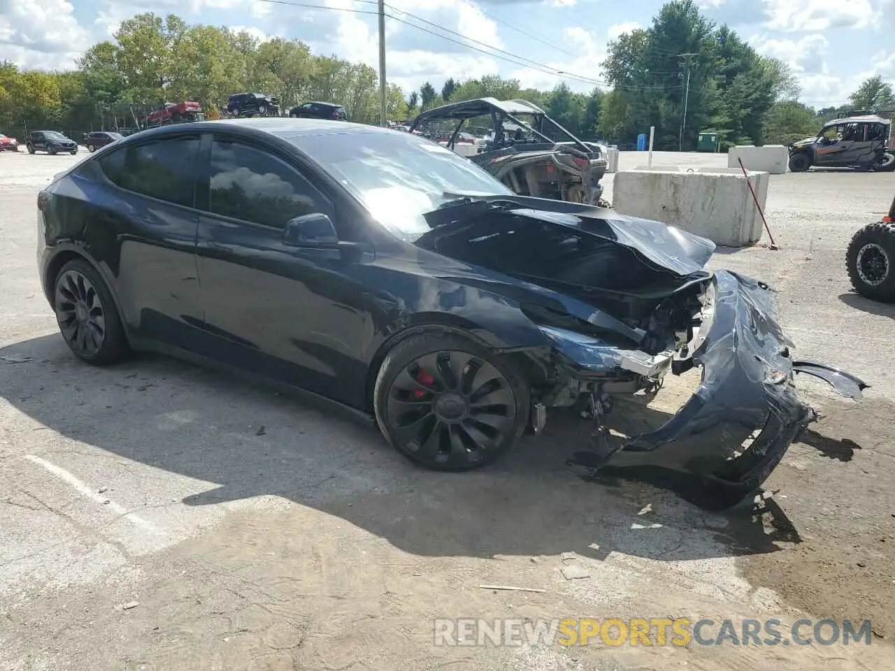 4 Photograph of a damaged car 7SAYGDEF8PF801048 TESLA MODEL Y 2023