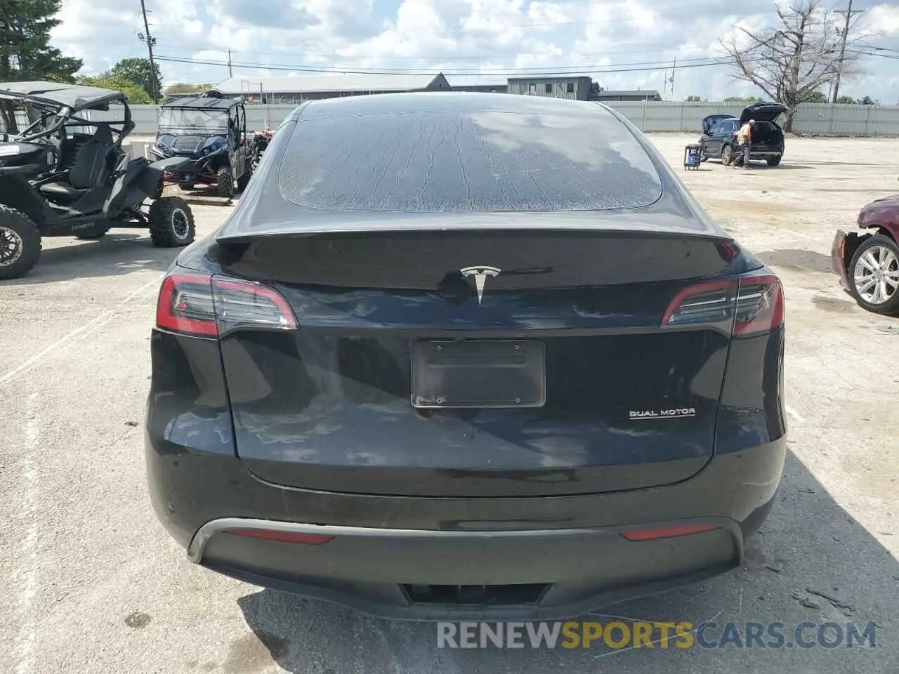 6 Photograph of a damaged car 7SAYGDEF8PF801048 TESLA MODEL Y 2023