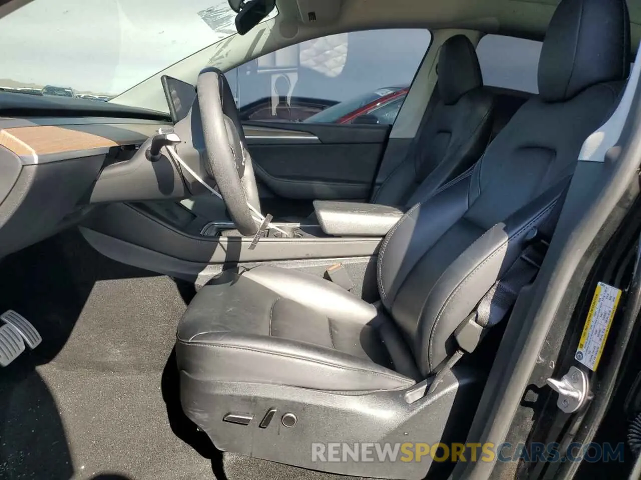 7 Photograph of a damaged car 7SAYGDEF8PF884514 TESLA MODEL Y 2023
